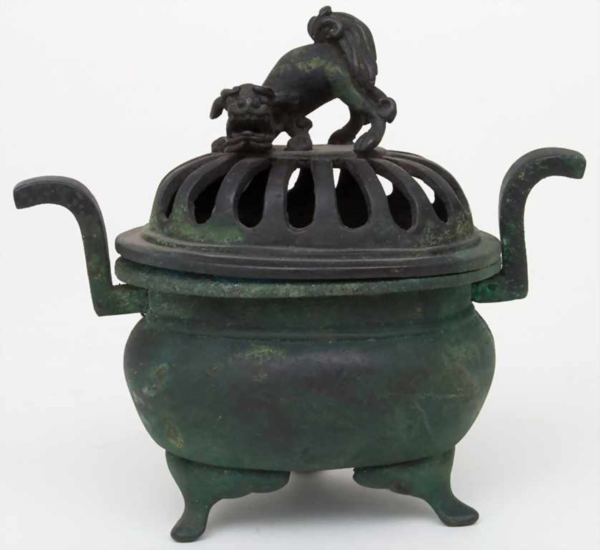 Weihrauchbrenner mit Shishi-Figur / An incense burner with shishi-fgure, ChinaMaterial: