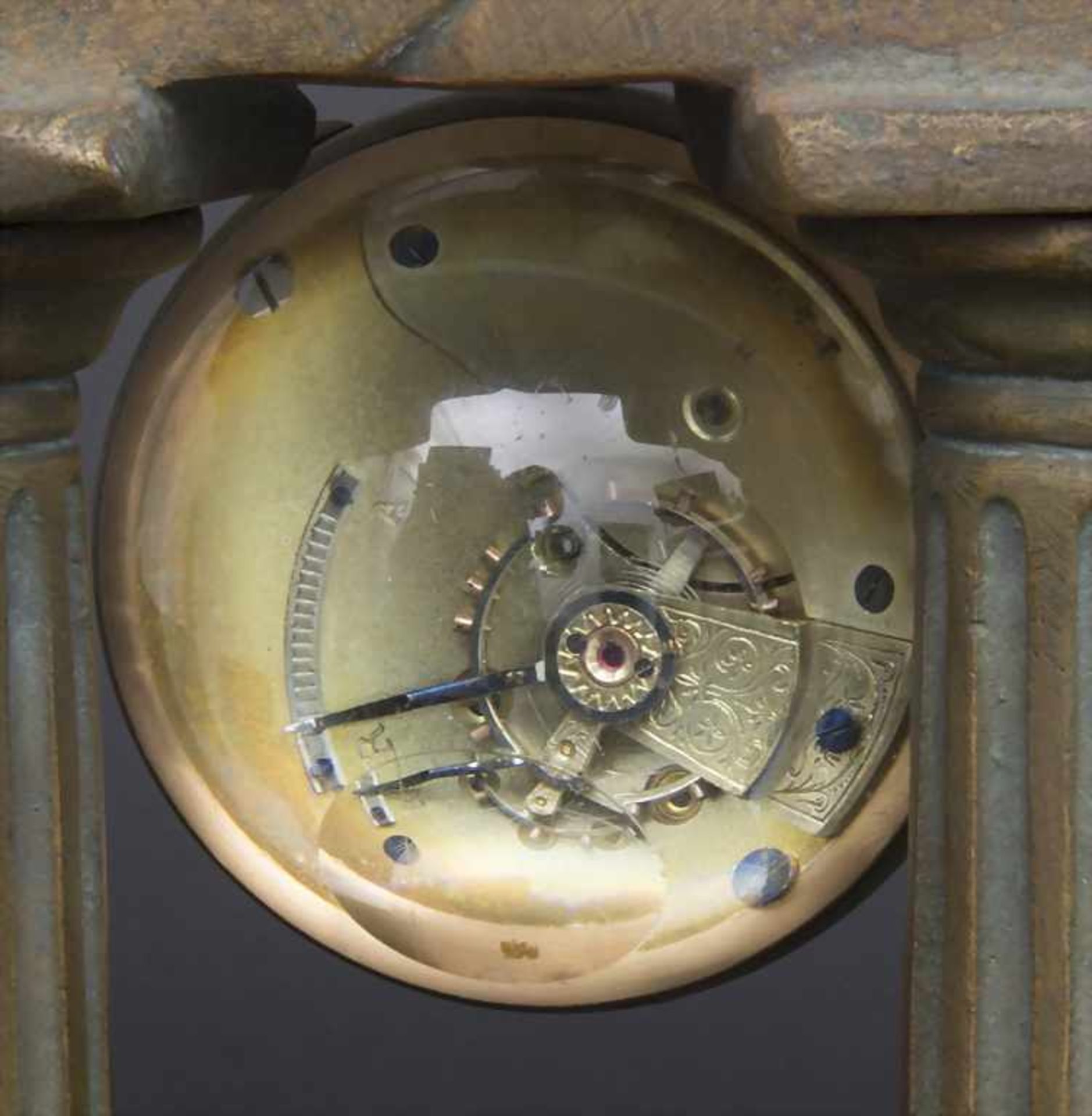 Kugeluhr mit Taschenuhrhalter, deutsch, um 1920Gehäuse: Messing mit Glaskugel, Taschenuhrständer aus - Image 6 of 7