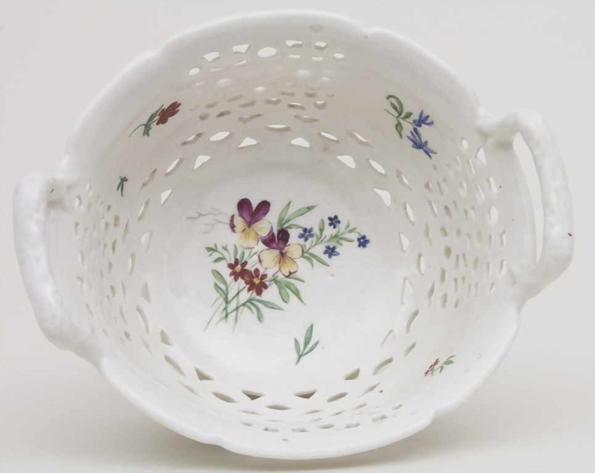 Korbschale mit Blumenmalerei / A basket bowl with flowers, Frankenthal, um 1780Material: