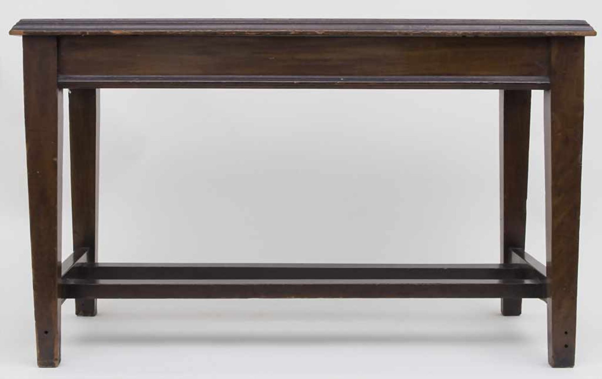 Tee Tisch / A tea table, Frankreich, 19. Jh.Material: gemasertes Holz, dunkel gebeizt, Maße: 51 x 83