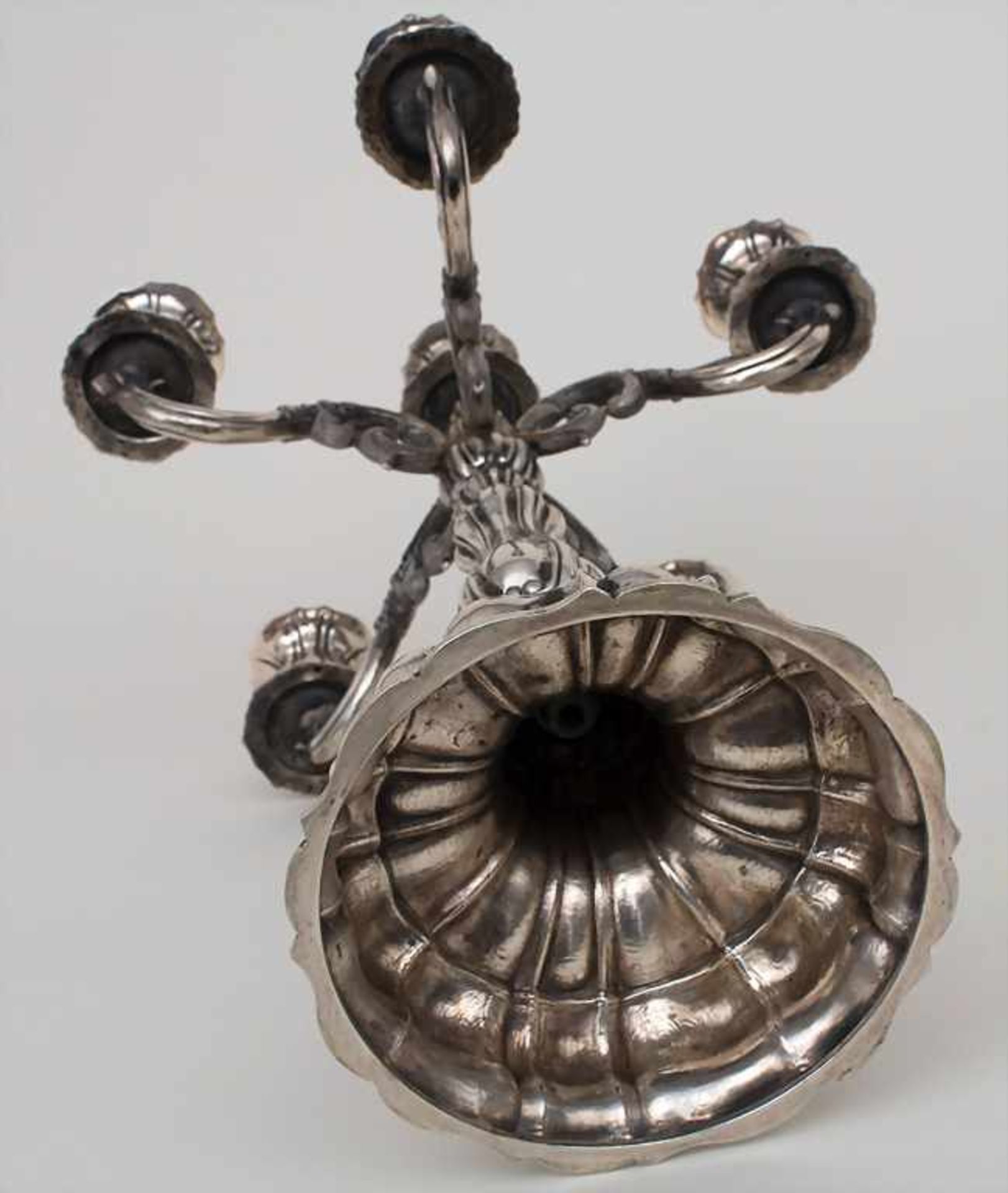 Girandole / A silver girandole, Mailand / Milano, um 1920Material: Silber 800,Punzierung: '800', - Image 3 of 4