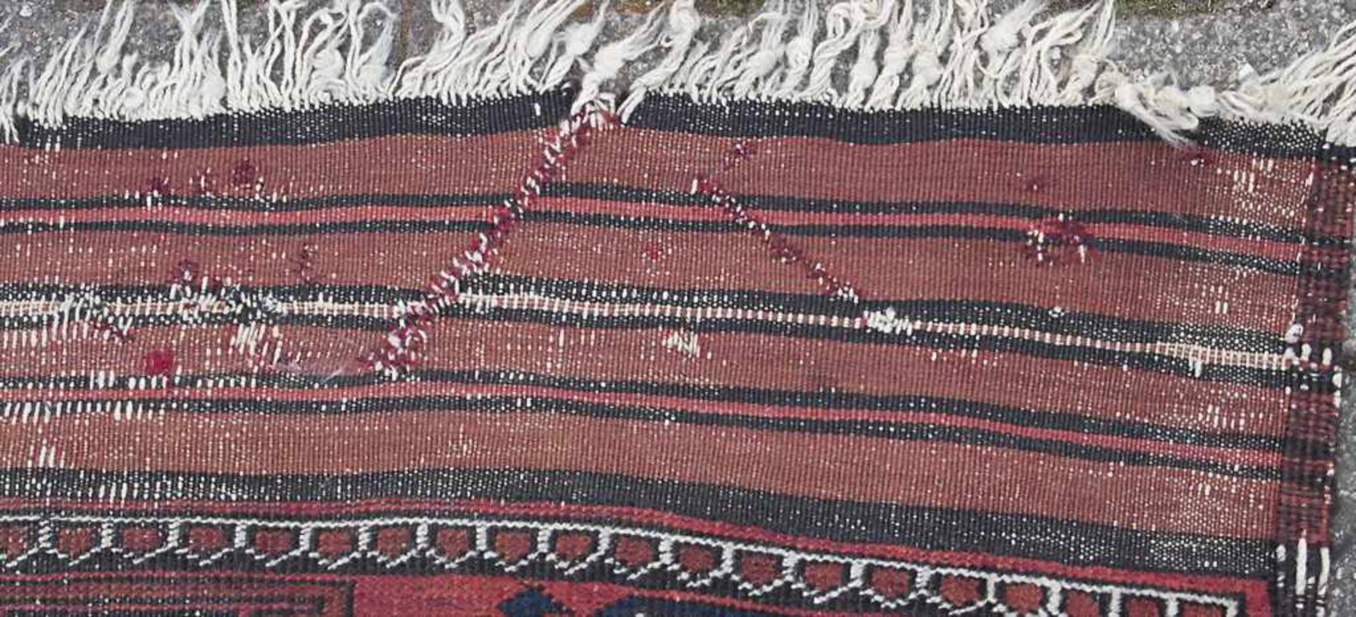 Orientteppich 'Tekke' / An oriental carpet 'Tekke', TurkestanMaterial: Wolle,Maße: 220 x 122 cm, - Bild 5 aus 6