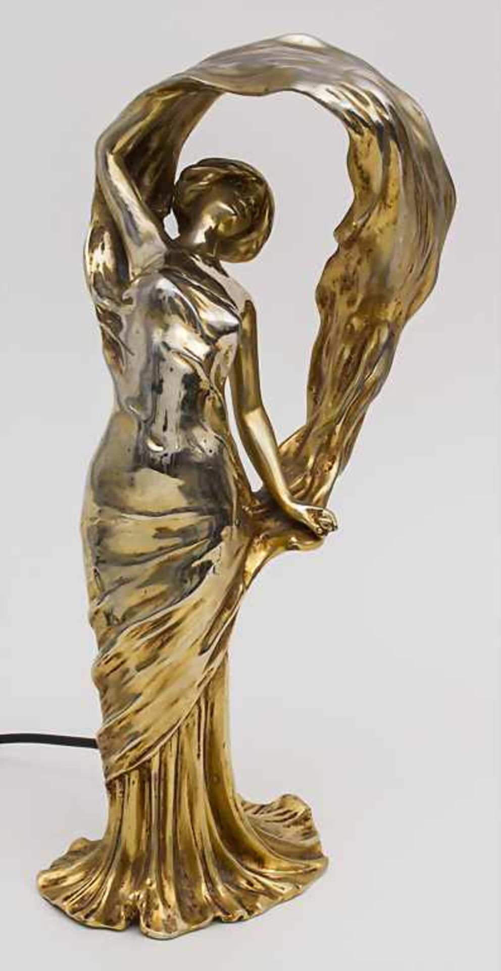 Figürliche Lampe Tänzerin Loie Fuller / Figural Lamp, 2. Hälfte 20. Jh.Material: Bronze, vergoldet,