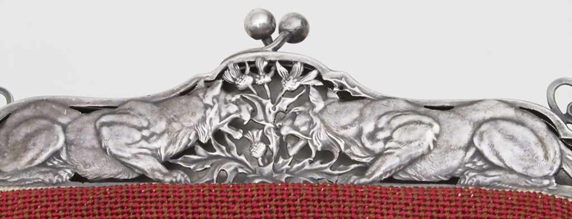 Jugendstil Abendtäschchen mit Löwen / An Art Nouveau evening bag with lions, deutsch, um - Bild 4 aus 5