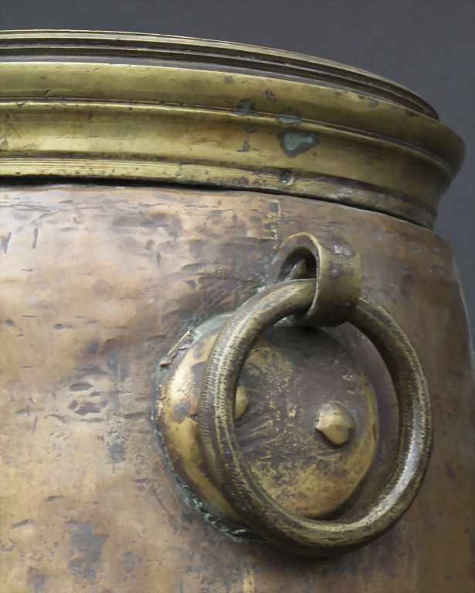 Großer Kupfer-Wasserbottich / A large copper water tub, wohl Nürnberg, 18. Jh.Material: Kupfer - Bild 2 aus 7