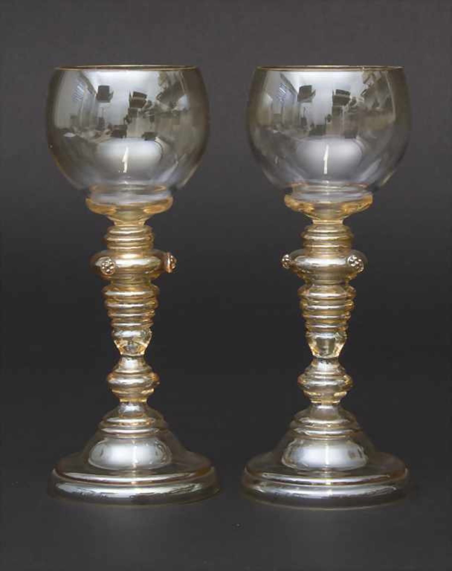 2 Weingläser / 2 wine glasses, Theresienthal, um 1920Material: Kristallglas bernsteinfarben, - Image 2 of 5