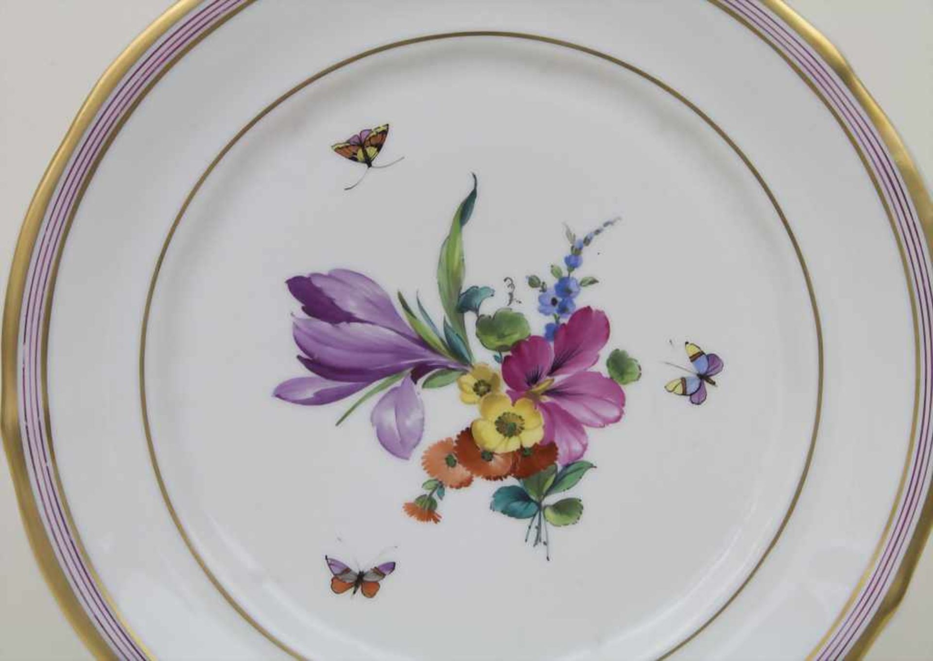 Teller mit Blumen und Schmetterlingen / A plate with flowers and butterflies, Schumann, Moabit, - Bild 3 aus 4