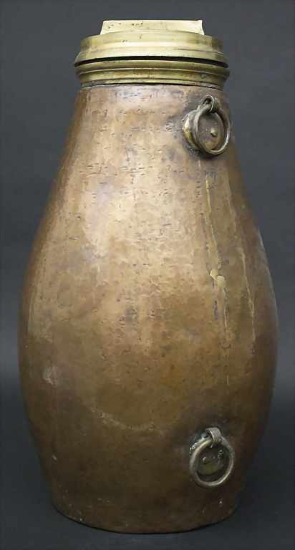 Großer Kupfer-Wasserbottich / A large copper water tub, wohl Nürnberg, 18. Jh.Material: Kupfer