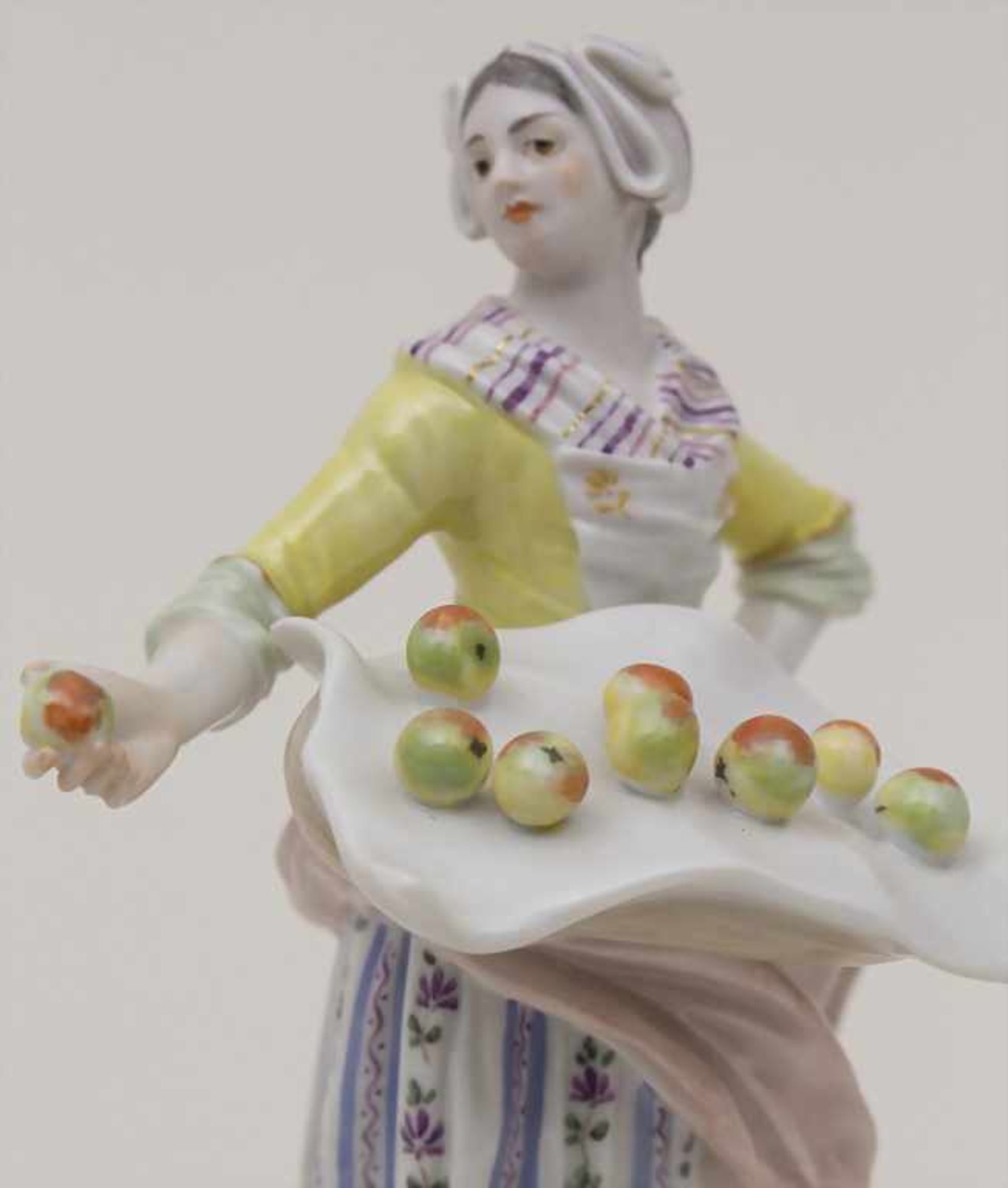 Apfelverkäuferin aus der Serie der Pariser Ausrufer / Cris de Paris / An apple seller / A Parisian - Bild 7 aus 7
