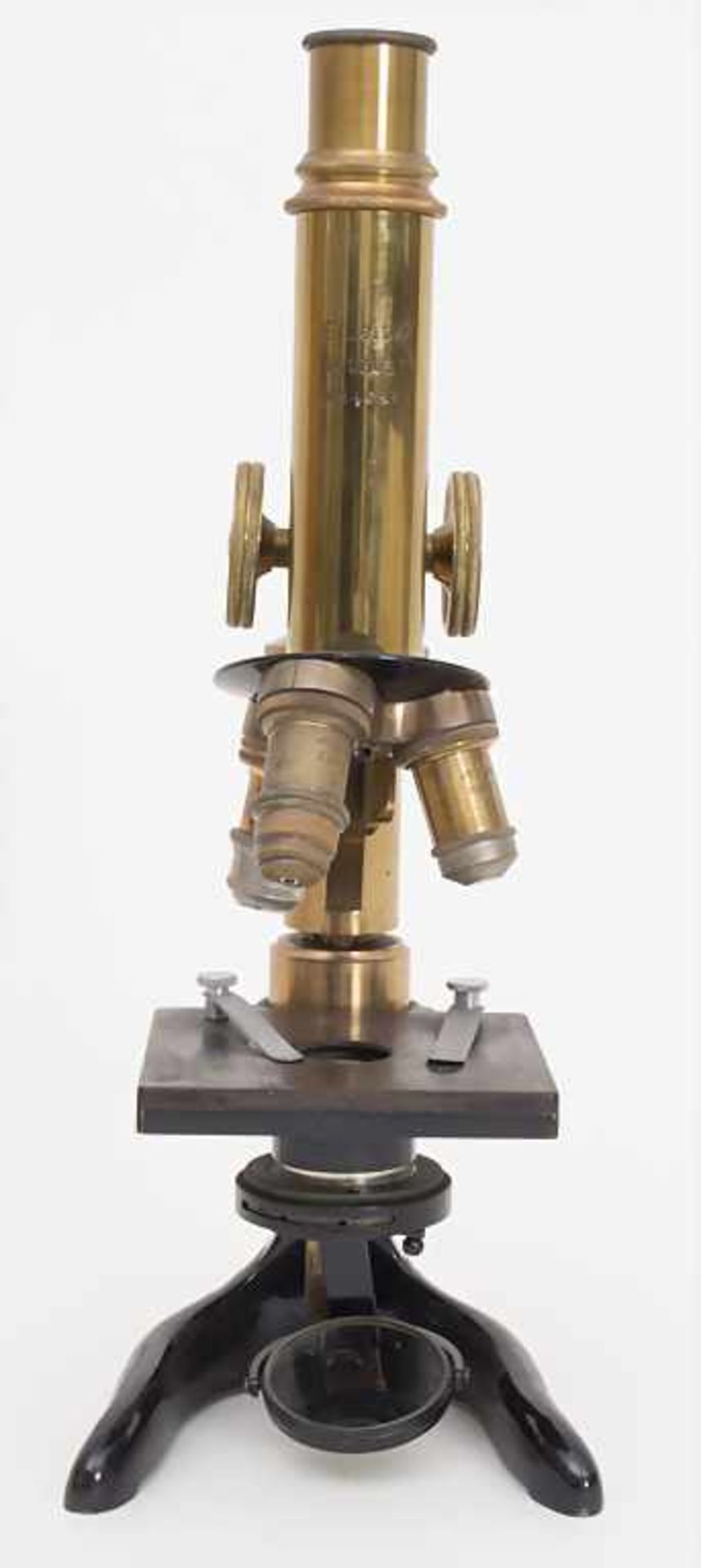 Mikroskop / A microscope, E. Leitz, WetzlarMaterial: Stativ in Messing schwarz lackiert, Holzkasten, - Bild 3 aus 11