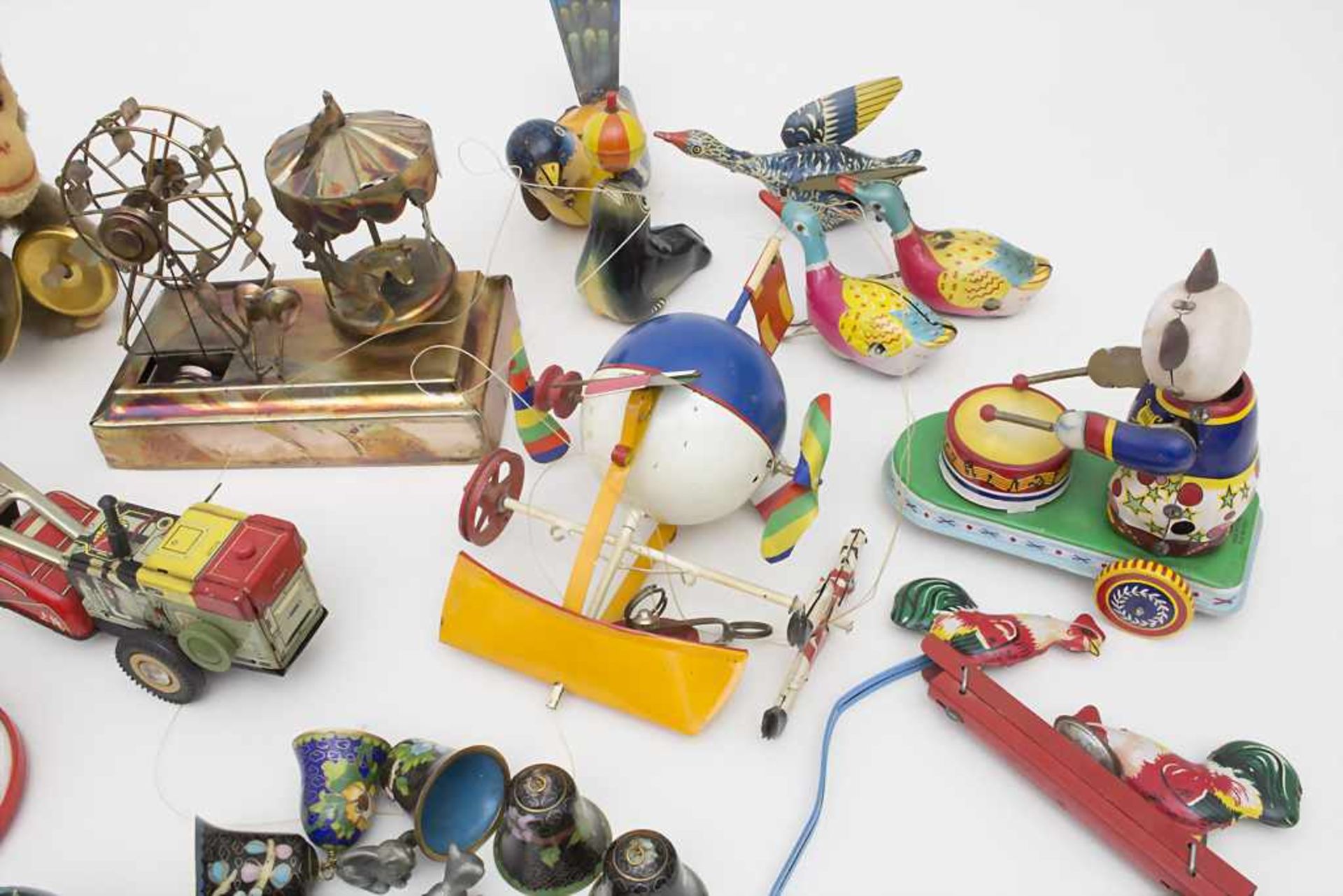 Konvolut Blechspielzeug, Tin toybestehend aus 17 Teilen unterschiedlicher Hersteller - Bild 4 aus 5