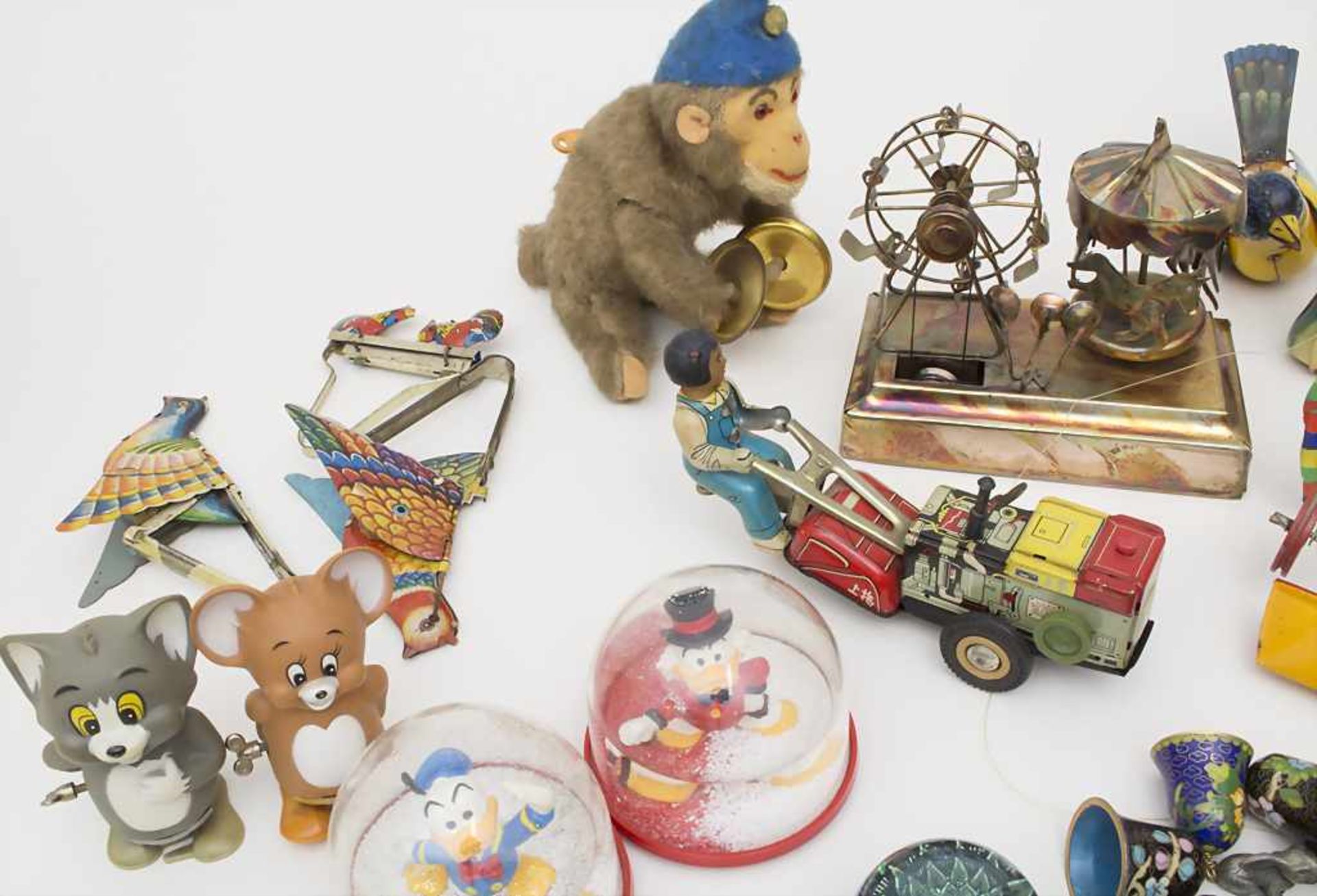 Konvolut Blechspielzeug, Tin toybestehend aus 17 Teilen unterschiedlicher Hersteller - Bild 2 aus 5