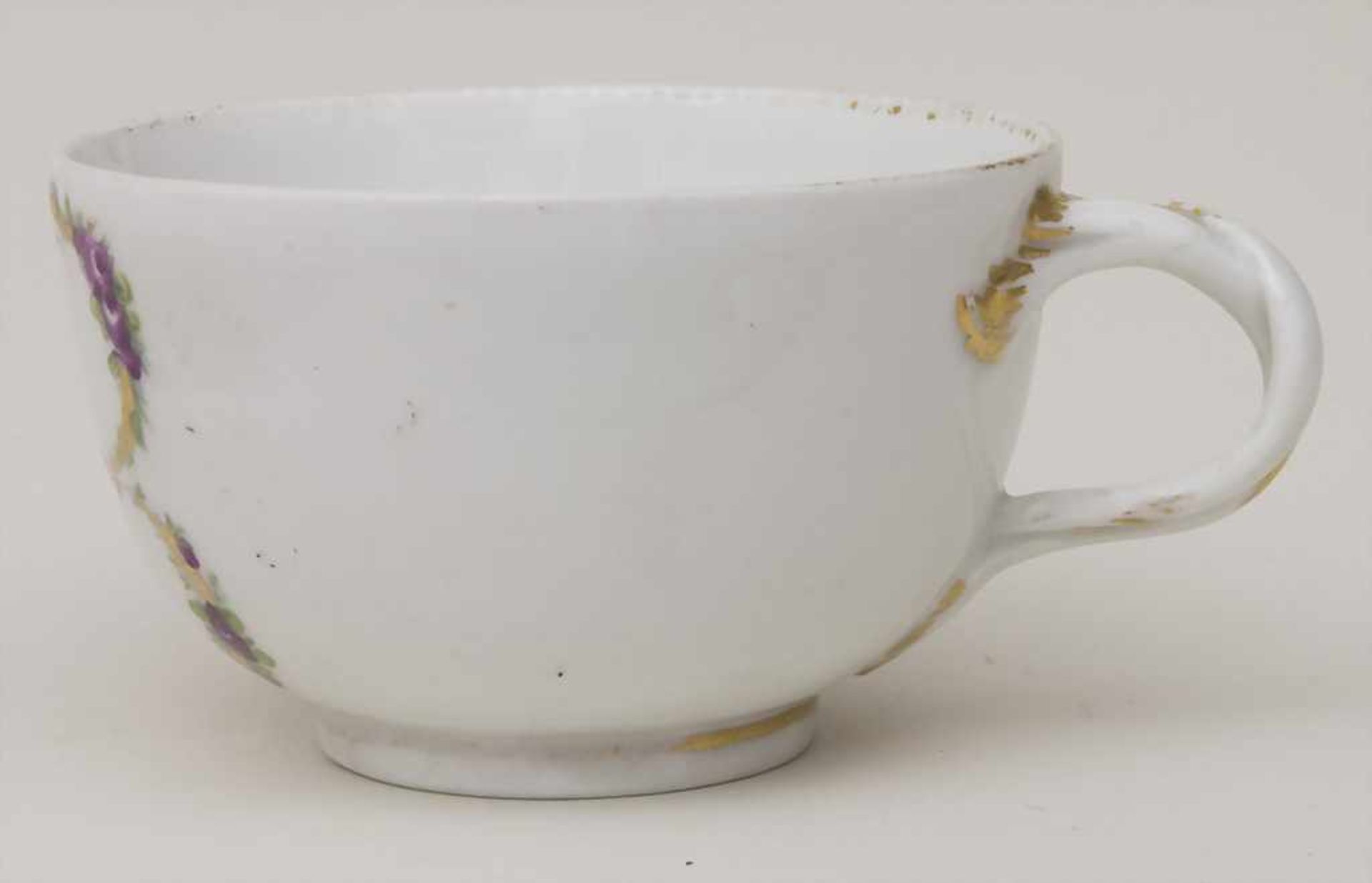 Tasse mit Monogramm 'B' / A cup with letter 'B', Meissen, Marcolini-Periode, 1774-1814Material: - Bild 2 aus 5