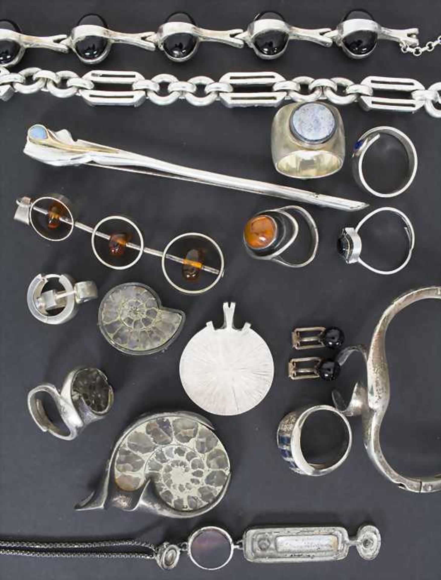 Sammlung Silberschmuck Dänisches Design / A collection of silver jewelery Danish designBestehend