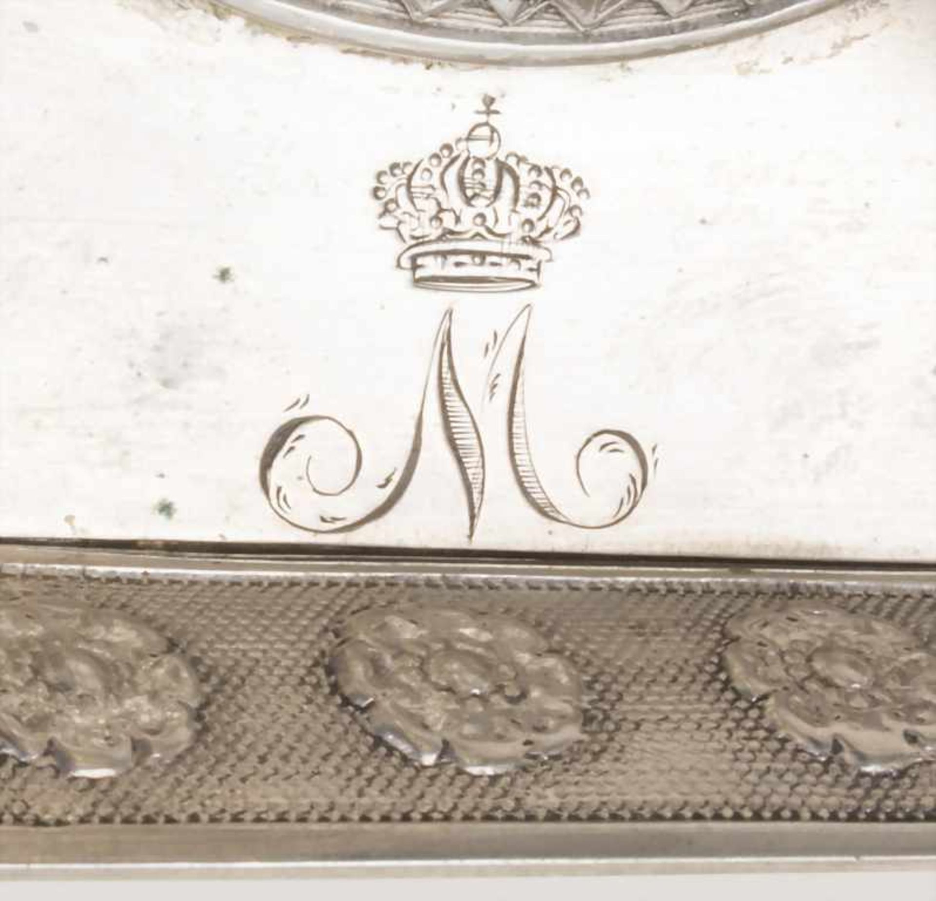 Schreibset aus dem Besitz von Marie Königin von Hannover (1818-1907) / A silver writing set owned by - Bild 14 aus 19