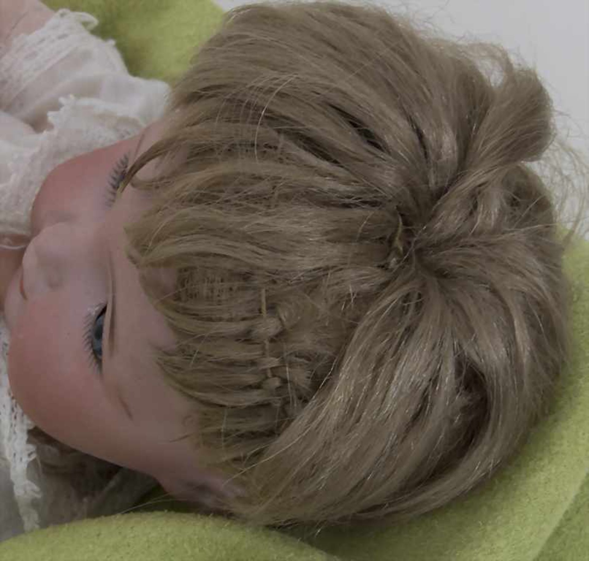 Puppe / A doll, Simon & Halbig, deutschMaterial: Bisquitporzellan bemalt, blonde Mohairperücke, - Bild 5 aus 7