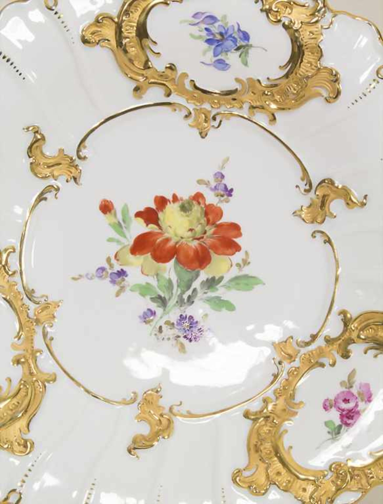 Prunkteller mit Blumenmalerei / A splendid plate with flowers, Meissen, 1924-34Material: - Image 5 of 5