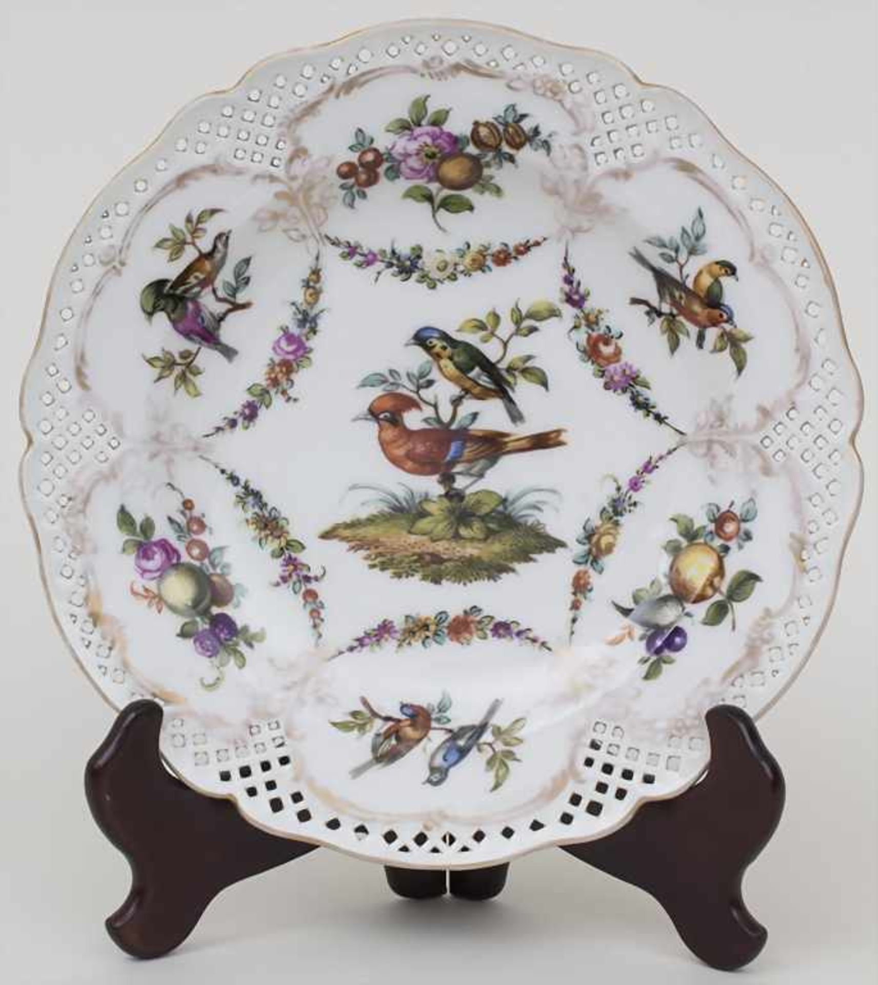 Korbrandteller mit Vogeldekor / A basket rim plate with birds, KPM, Berlin, um 1900Material: