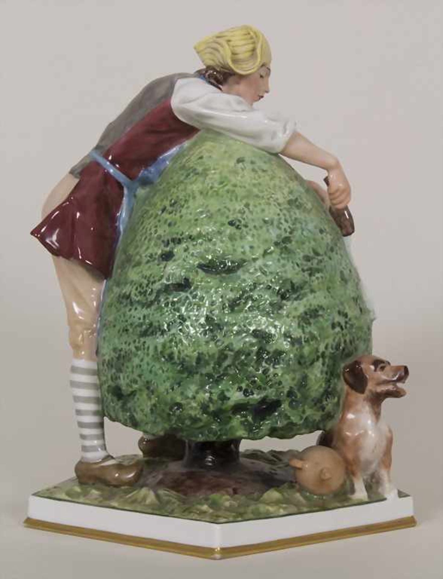 Gärtner mit Hund / Mand klipper buxbom / A gardener with dog, Hans Tegner / Jens J. Bregno, Bing & - Bild 3 aus 6