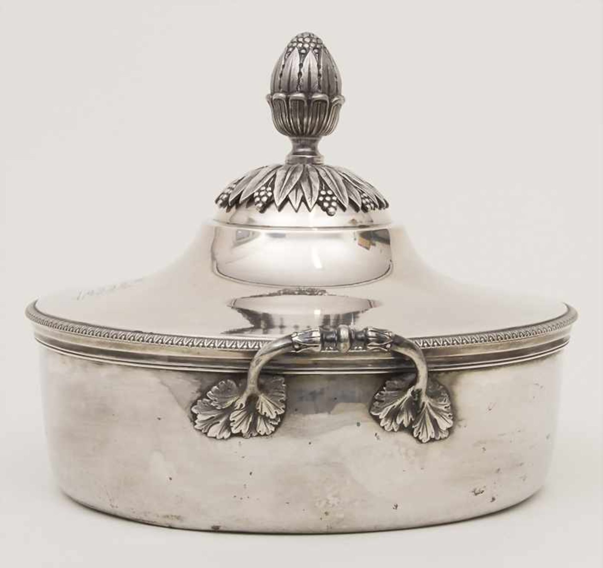 Empire Deckelterrine / A covered silver tureen / Légumier en argent, Paris,1803-1809 Empire - Bild 2 aus 21