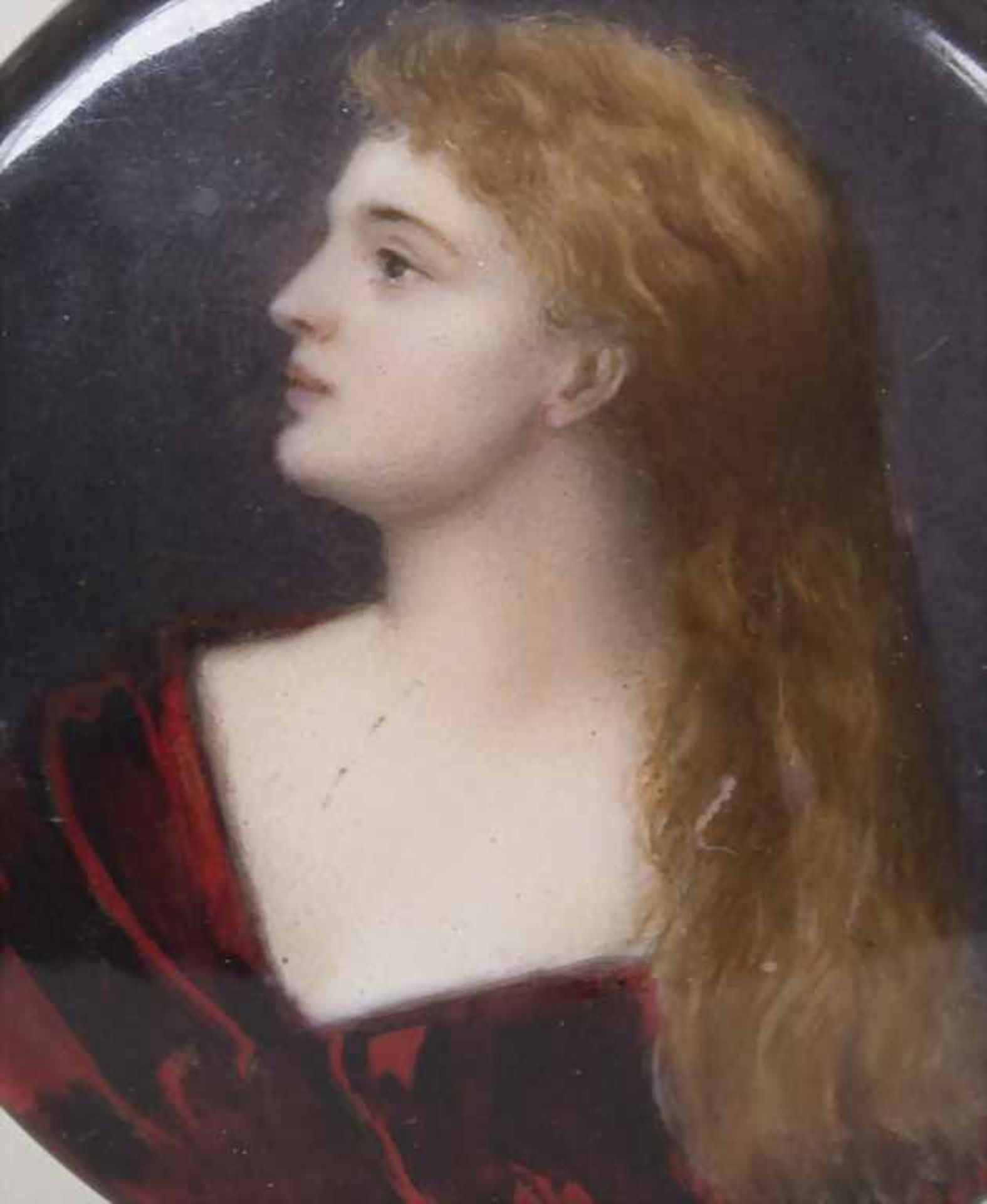 Emaildose mit Portrait einer jungen Frau / A round enamelled silver box with a pre-raphaelite - Bild 2 aus 9