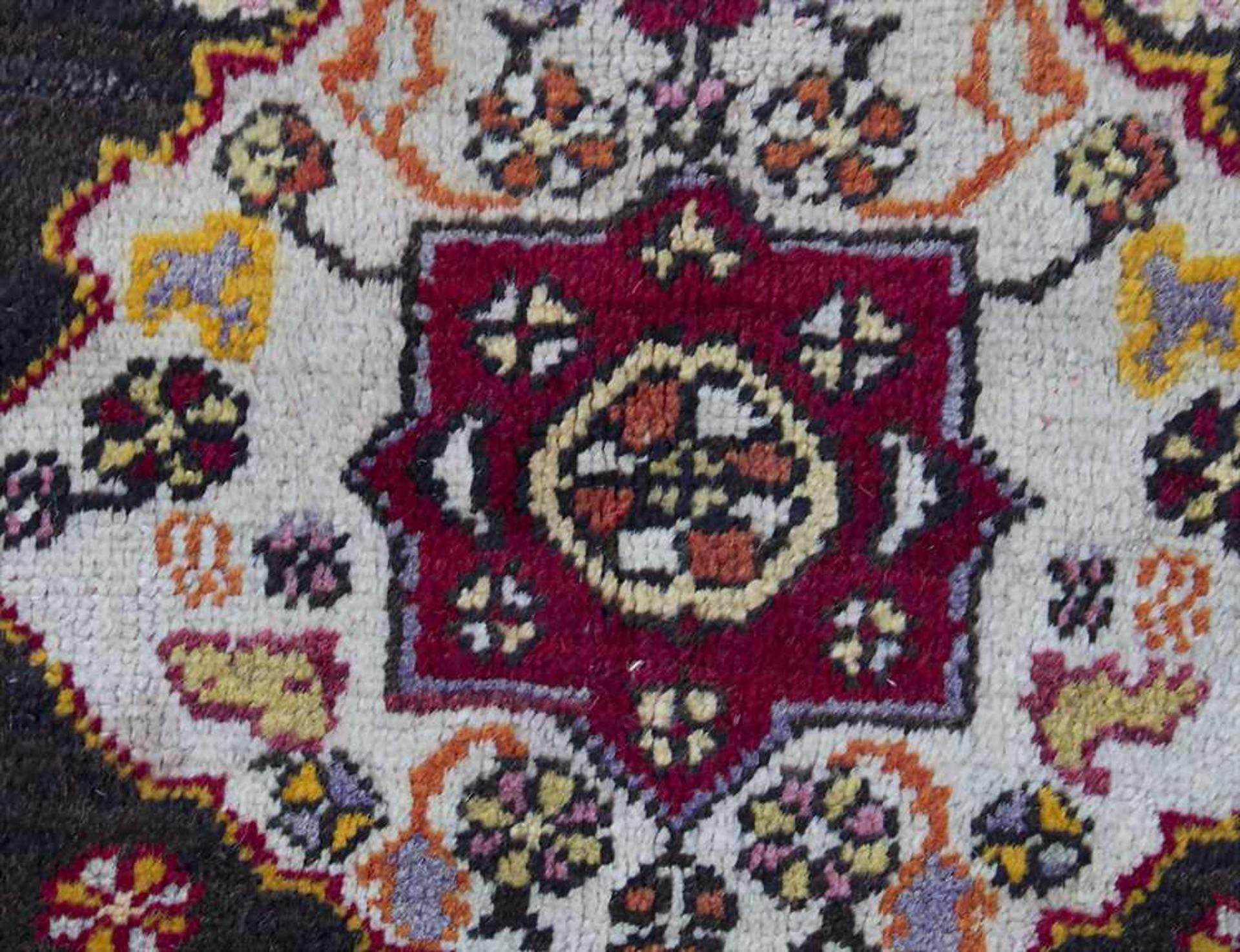 Kaukasischer Teppich / A caucasian carpetMaterial: Wolle auf Wolle, Maße: 80 x 78 cm, Zustand: gut - Image 2 of 7