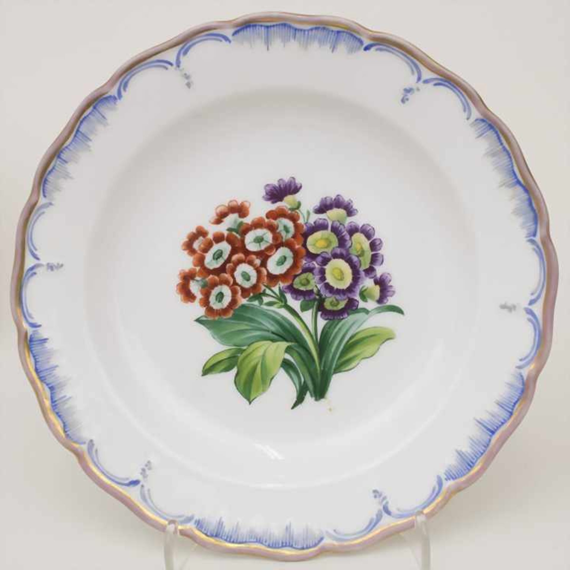 Konvolut 3 Teller mit Blumenmalerei / A set of 3 plates with flowers, KPM, Berlin, 1. Hälfte 20. - Image 2 of 15