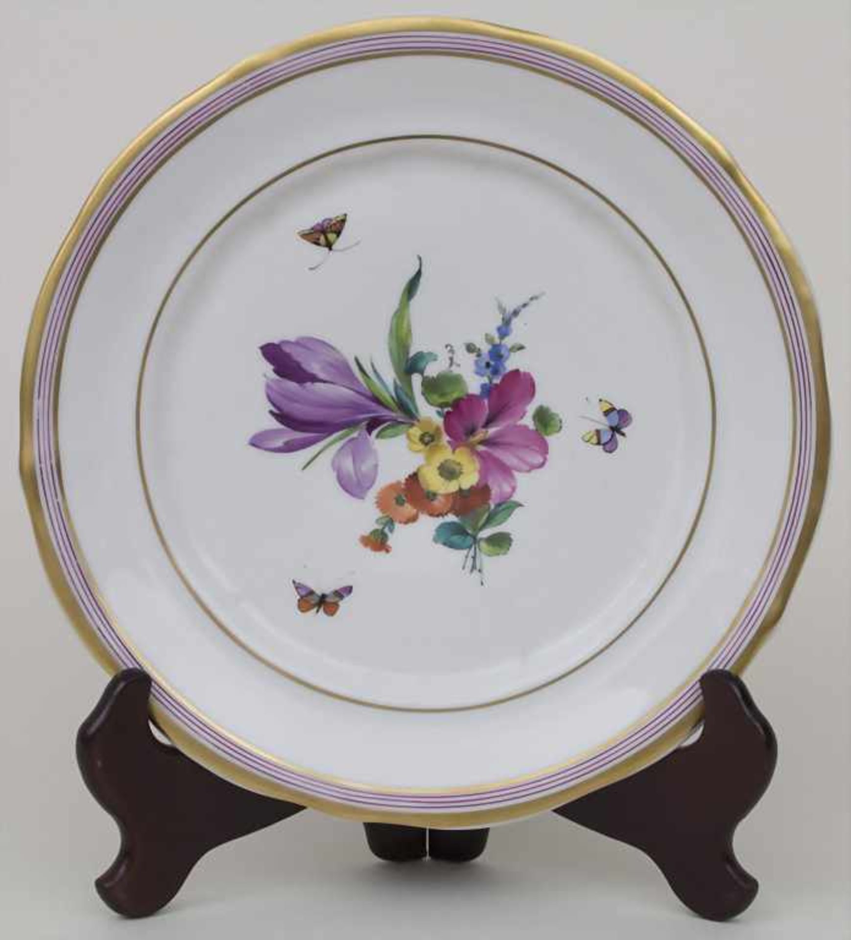 Teller mit Blumen und Schmetterlingen / A plate with flowers and butterflies, Schumann, Moabit,