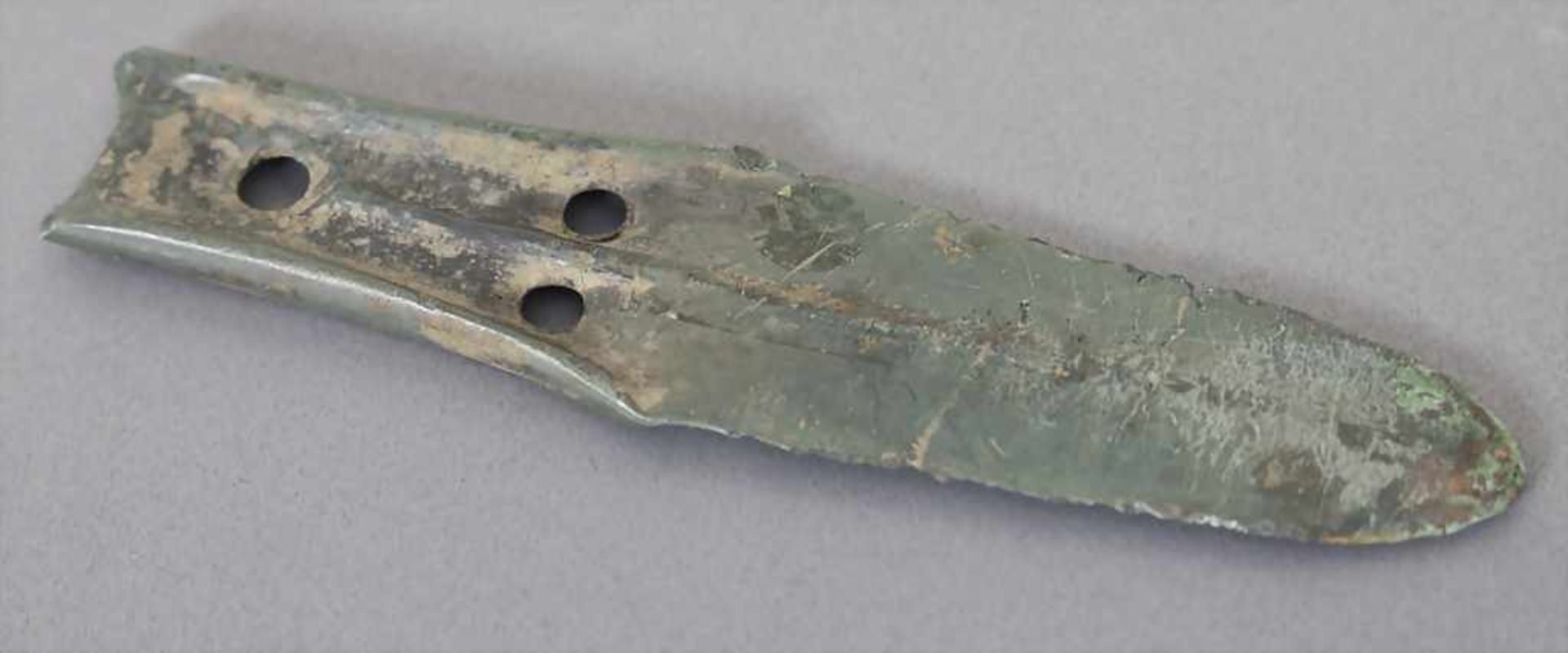 Keltisches Messer / A celtic knifeMaterial: Bronze,Länge: 10,1 cm,Zustand: gut, alt restauriert,