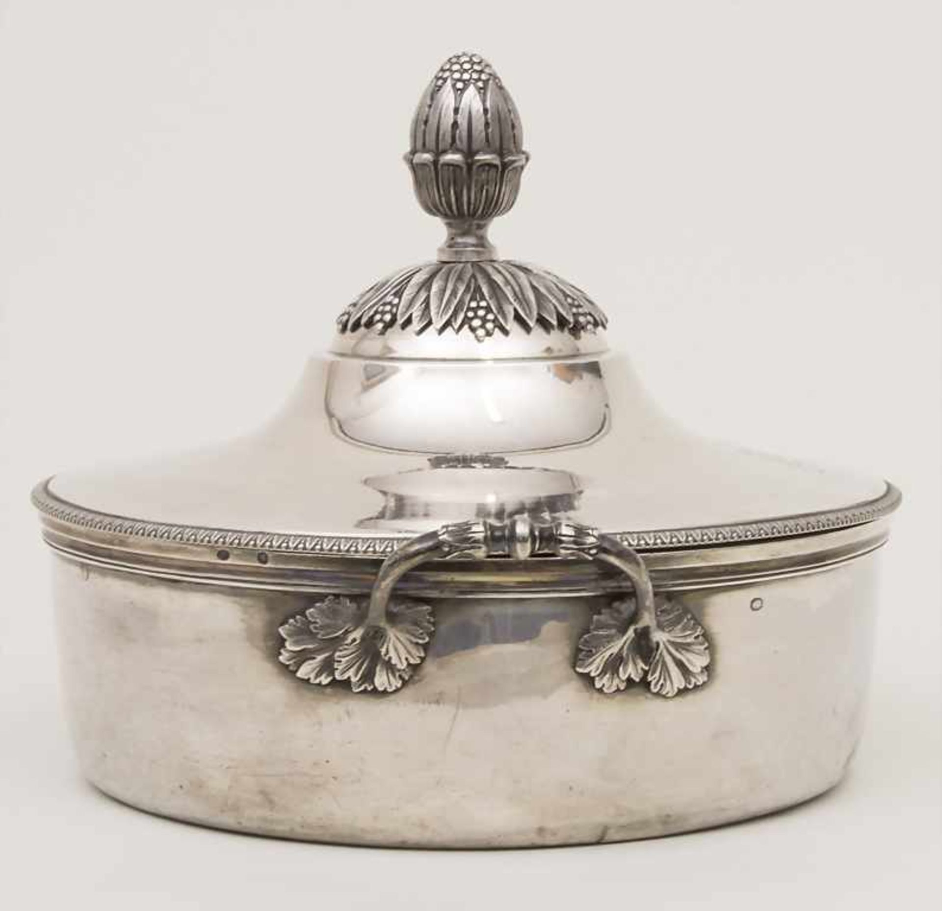 Empire Deckelterrine / A covered silver tureen / Légumier en argent, Paris,1803-1809 Empire - Bild 9 aus 21