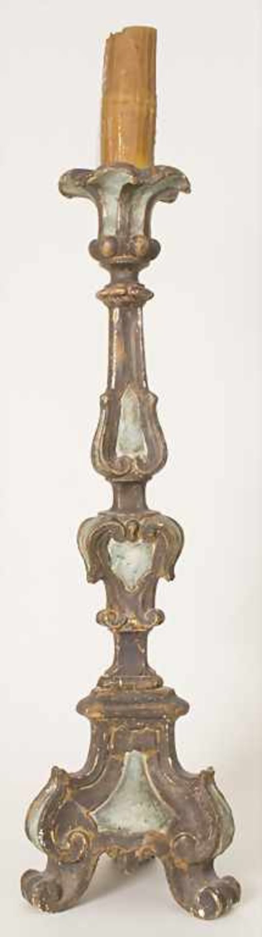 Altarleuchter / An altar candlestick, süddeutsch 18. Jh.Material: Holz, geschnitzt, farbig - Bild 5 aus 13