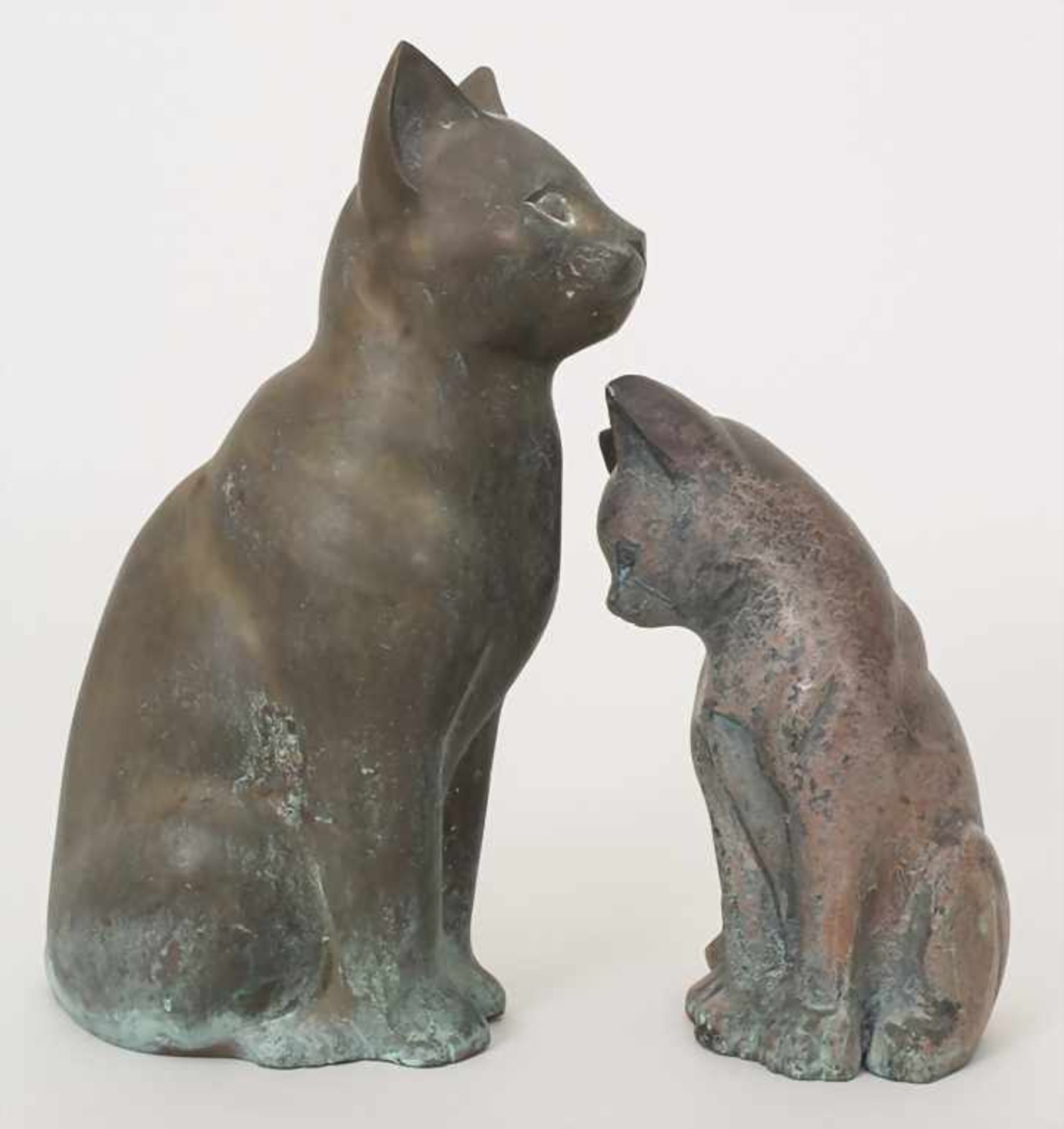 Bronzefiguren 'zwei Katzen' / Bronze figures 'two cats', 20. Jh.Technik: Bronze, patiniert,Höhe: - Bild 3 aus 9