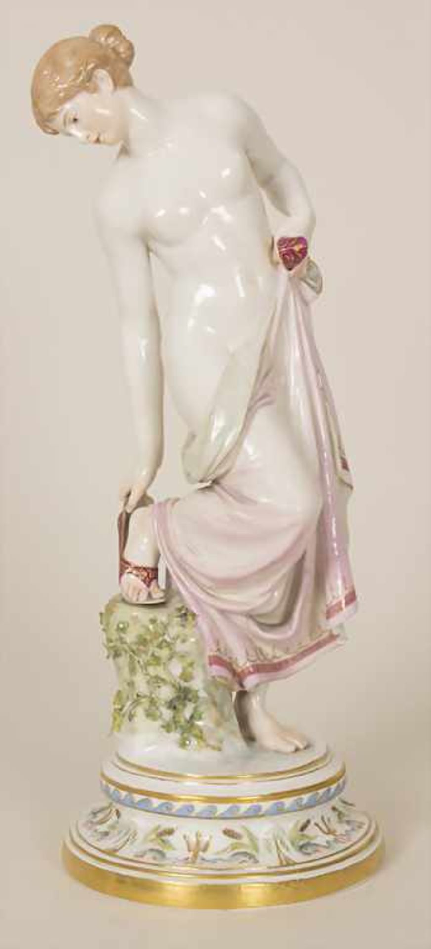 Porzellanfigur 'Nach dem Bade' / A porcelain figure 'After the bath', Robert Ockelmann (1849-1915)
