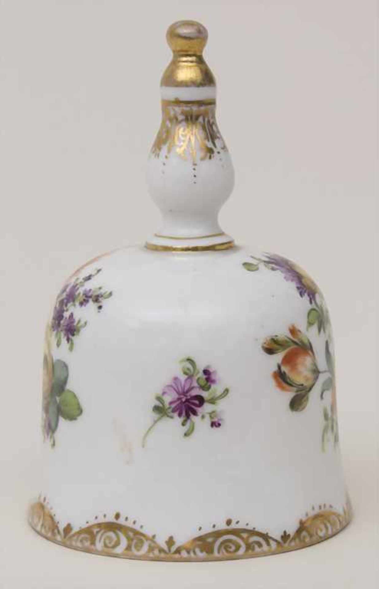 Tischglocke mit Blumenmalerei / A table bell with flowers, wohl Dresden, Ende 19. Jh.Material: - Image 4 of 6
