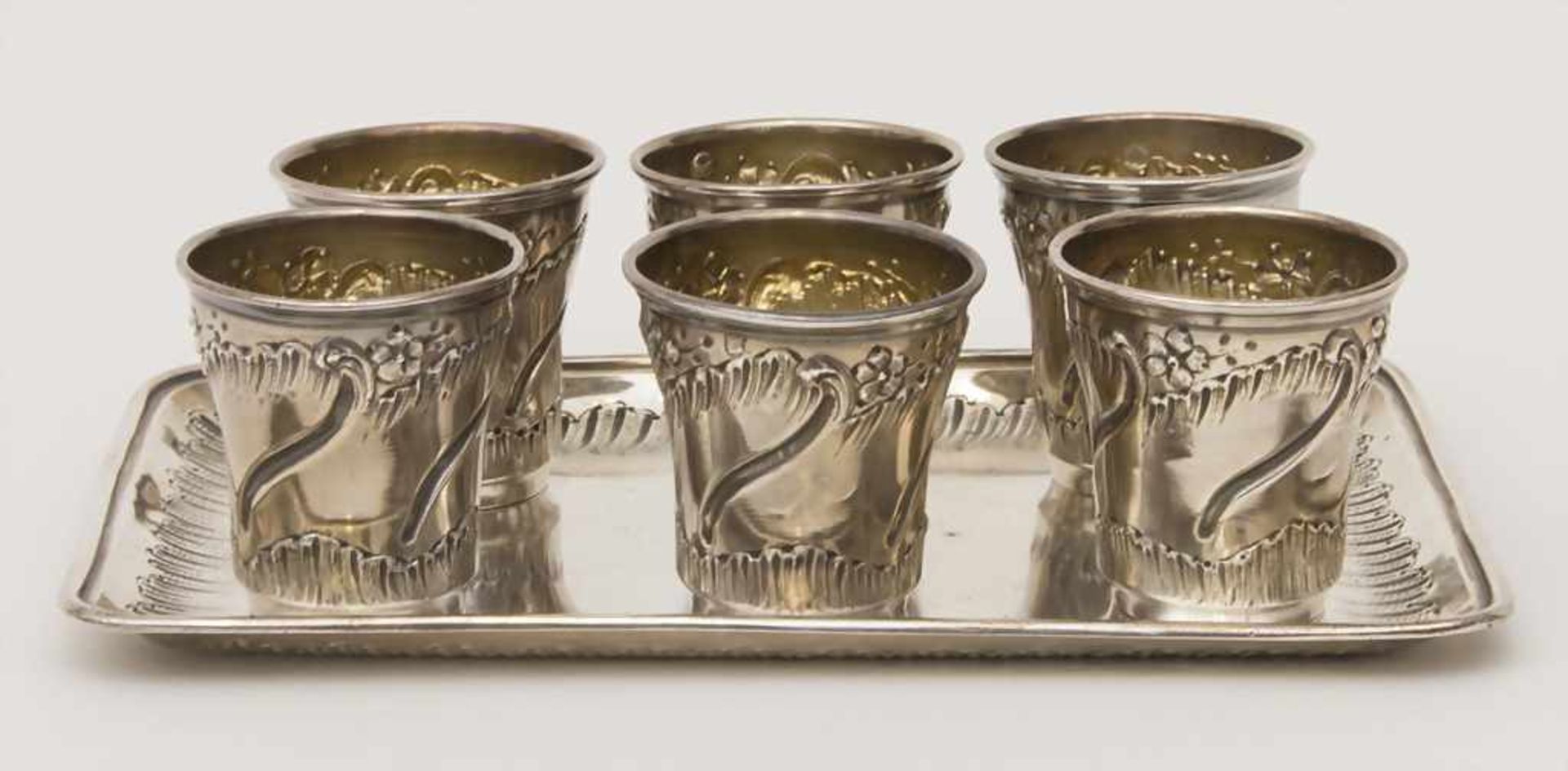 6 Schnapsbecher und Tablett in Schatulle / 6 silver cups and tray with case, Henry Soufflot, - Image 2 of 19