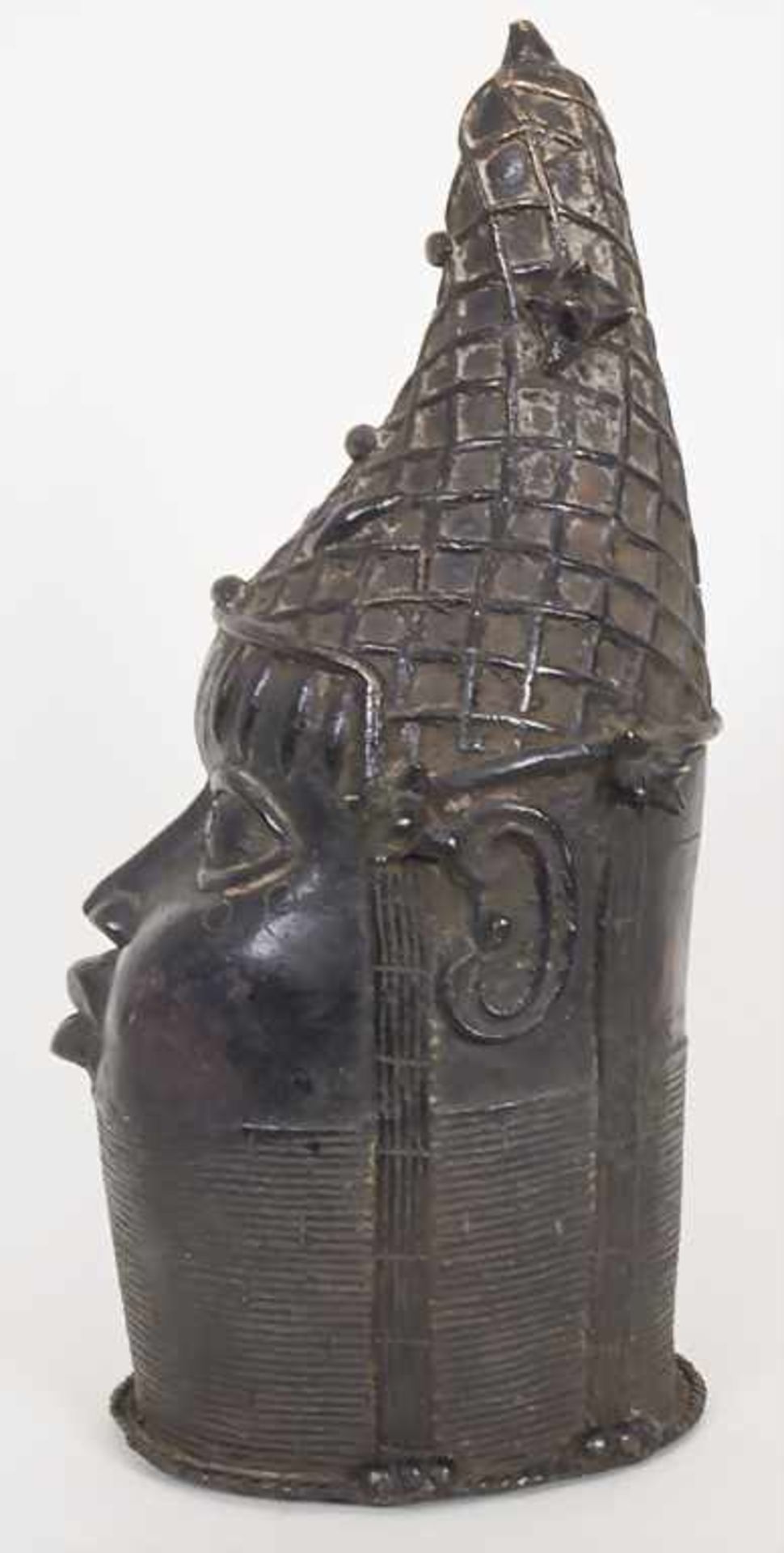 Gedenkkopf, Benin, Nigeria 2. Hälfte 20. Jh.Material: Bronze, braun patiniert,Höhe: 44 cm,Zustand: - Bild 3 aus 6
