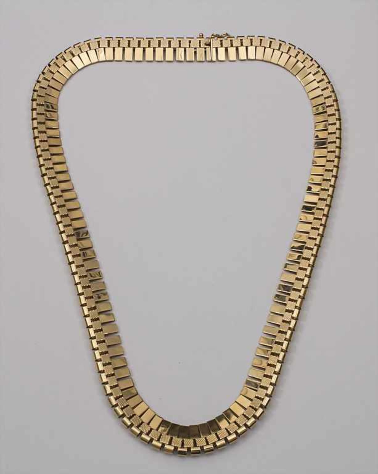 Collier / Kollier / A gold necklace, Paris, um 1950Material: 18 Kt 750/000 Gold, Meistermarke C.S.