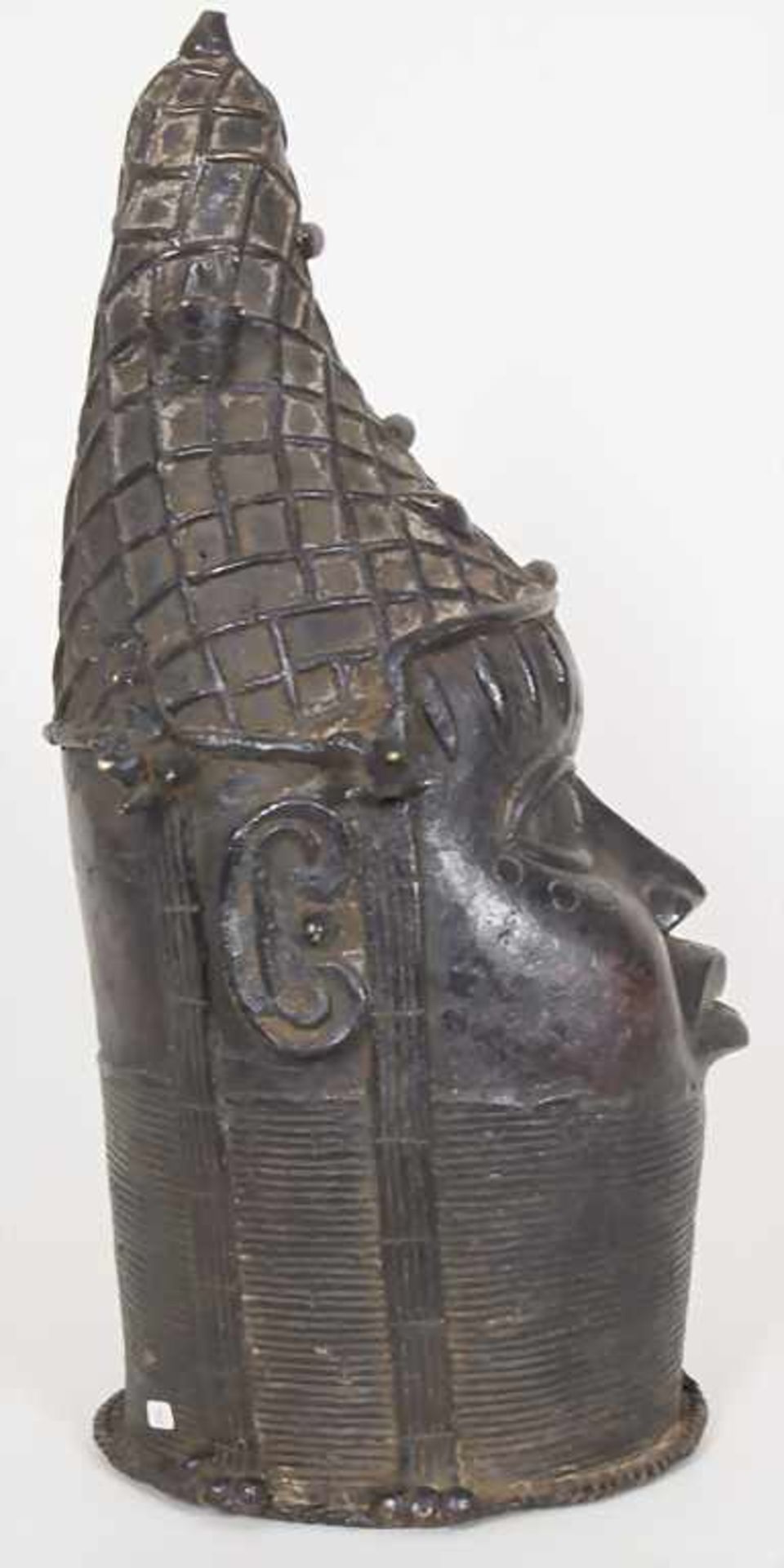 Gedenkkopf, Benin, Nigeria 2. Hälfte 20. Jh.Material: Bronze, braun patiniert,Höhe: 44 cm,Zustand: - Bild 5 aus 6