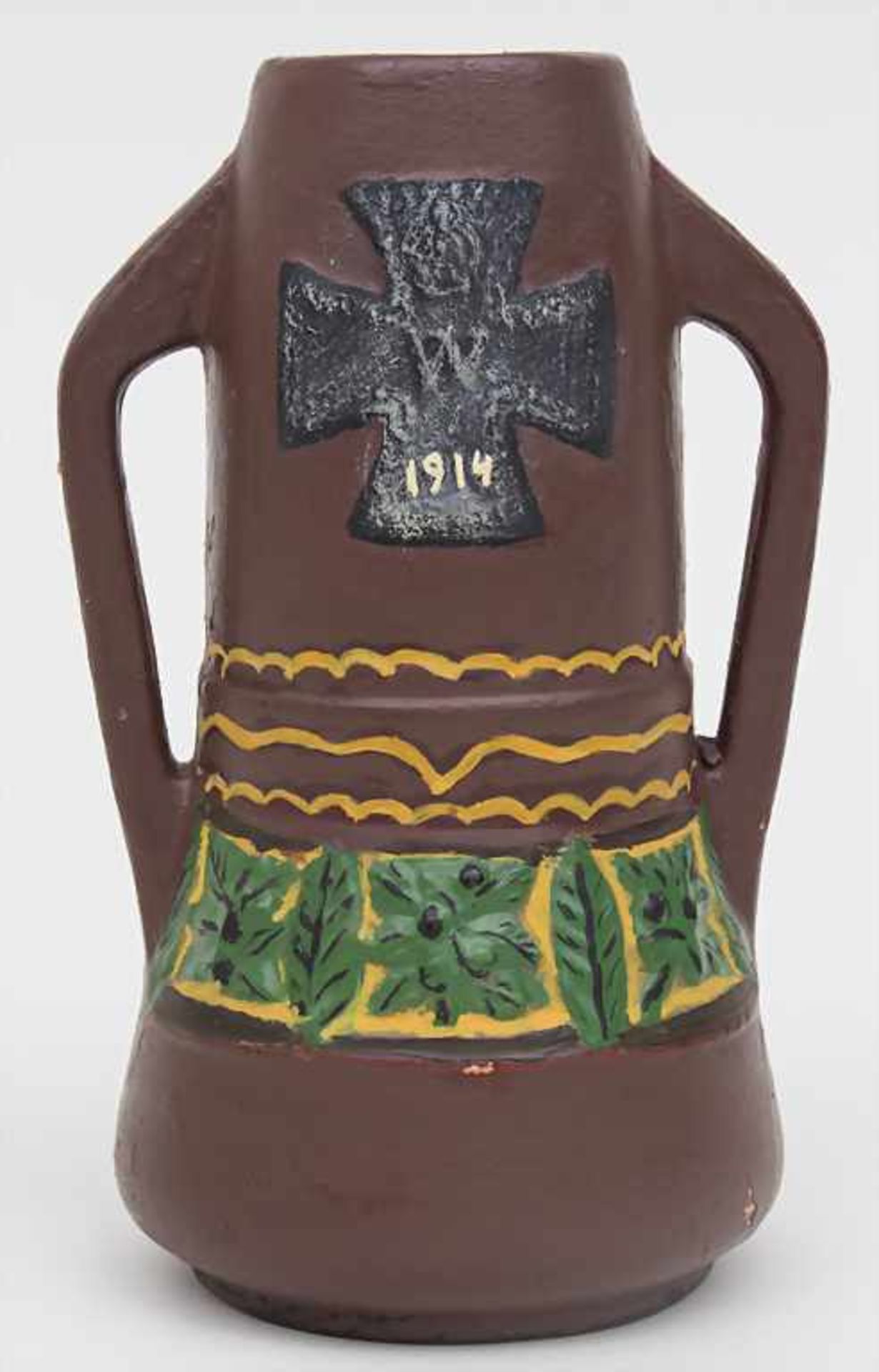 Keramikvase 'Eisernes Kreuz' / A vase with 'Iron Cross', deutsch, 1. Hälfte 20. Jh.Material: