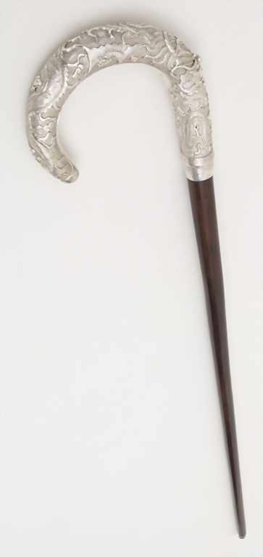 Gehstock mit Drachenmotiv / A cane with dragon handle, China (Hong Kong), um 1900Material: Silber