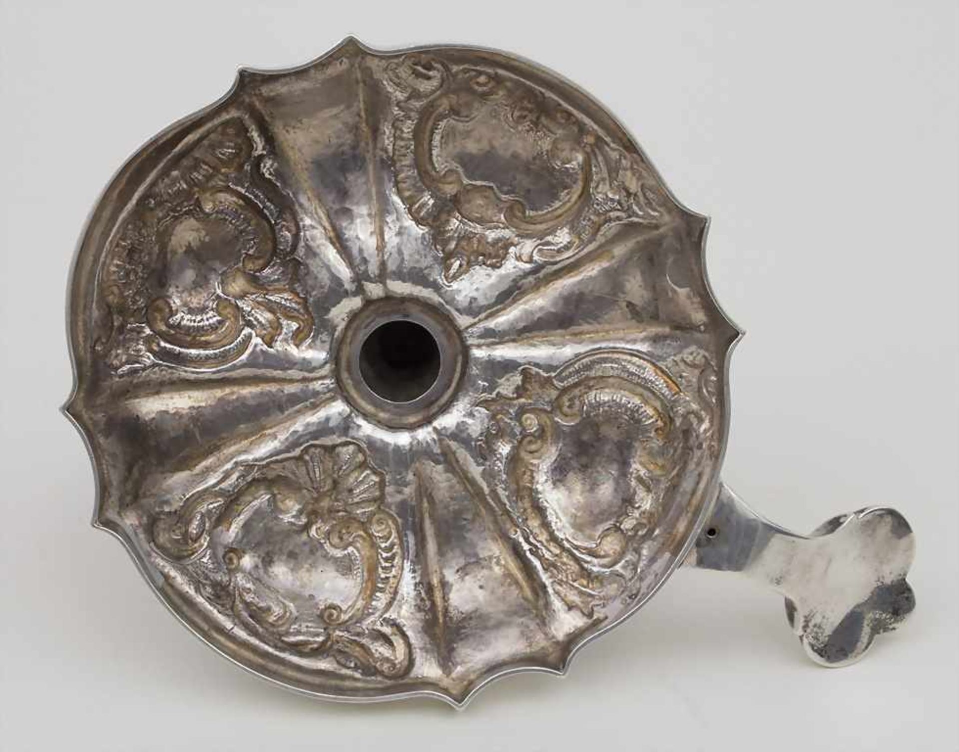 Handleuchter / A portable candlestick, Wien/Vienna, 1846Material: 13 lot Silber, Punzierung: - Bild 2 aus 3