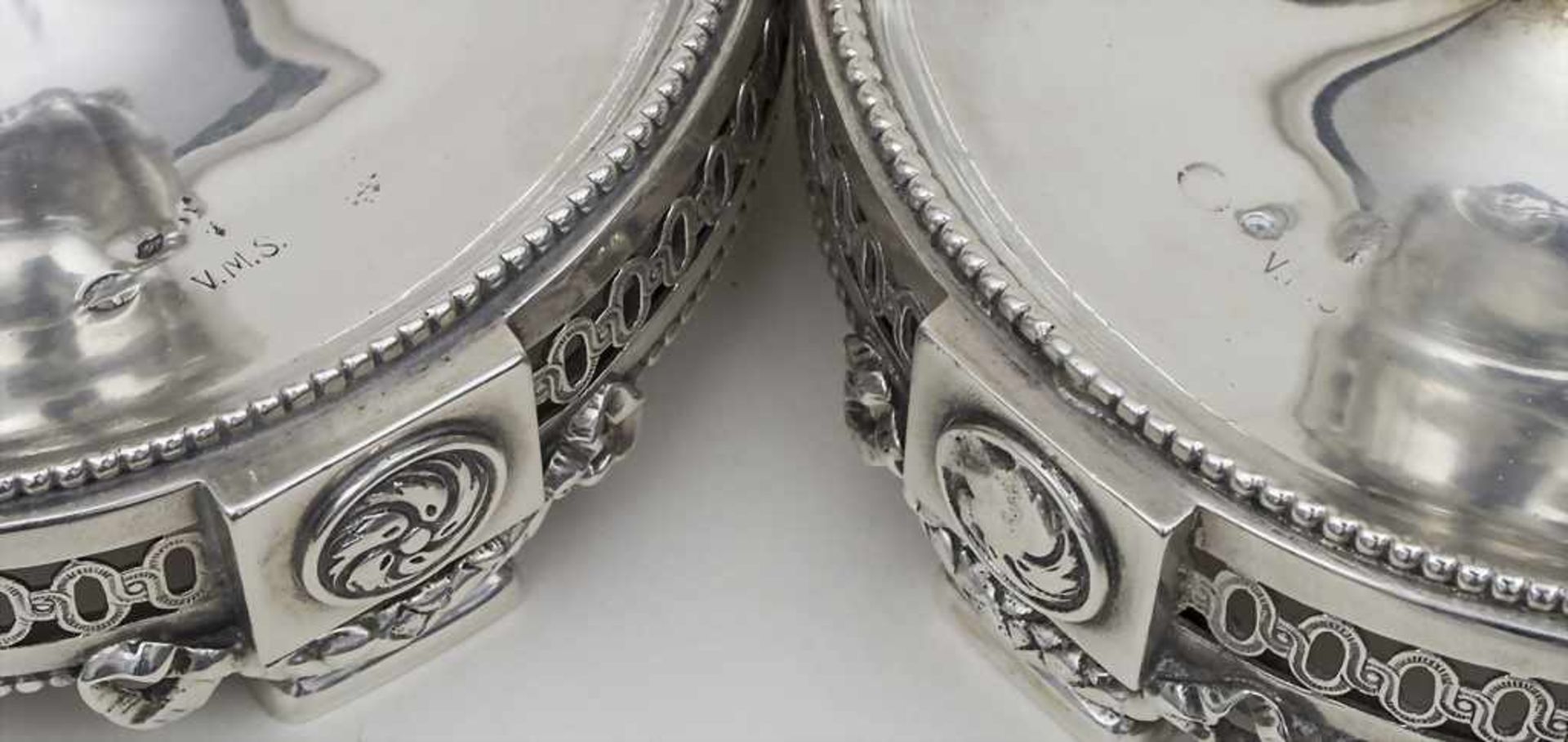 Paar Handleuchter / A pair of silver candlesticks, Wien/Vienna, um 1925Material: Silber 800, - Bild 4 aus 4