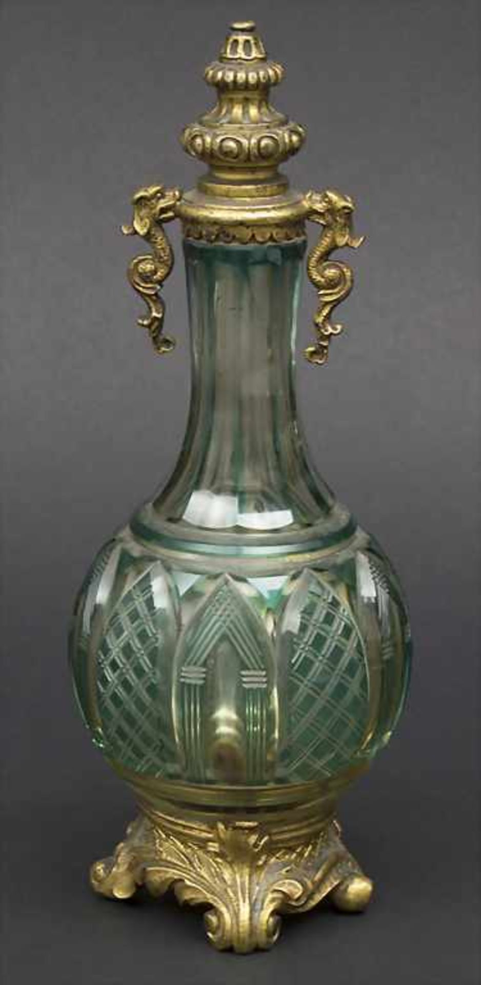 Glaskaraffe mit Bronzemontur / A glass bottle with bronze mounts, Frankreich, Anfang 19. Jh. - Bild 2 aus 3
