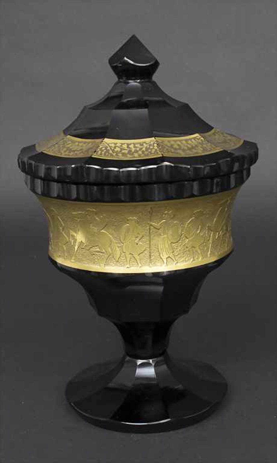 Art Déco Deckelpokal / A glass cup, Ludwig Moser Söhne, Karlsbad, um 1925Material: