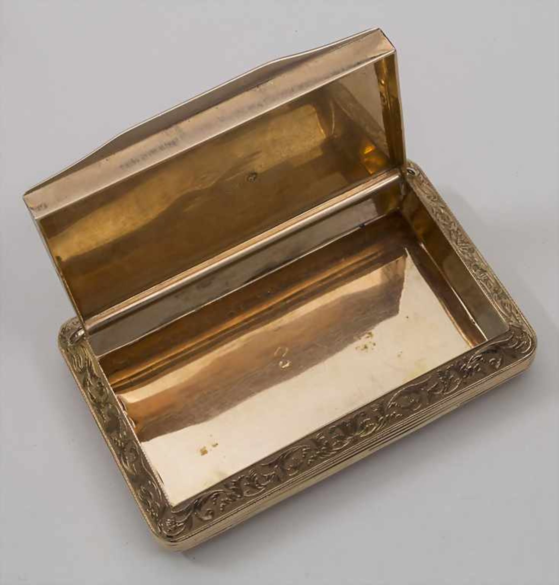 Tabatiere / A tobacco tin, Paris, 1819-1839Material: GG 18 Kt 750/000, Beschaumarken, Goldmarke, - Bild 2 aus 3
