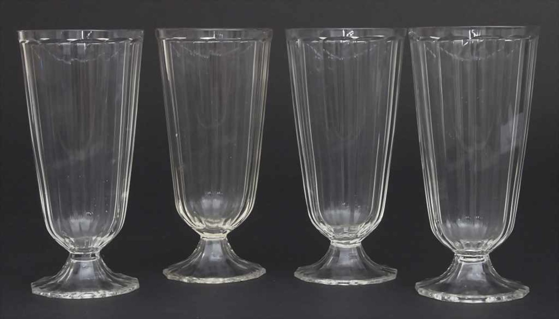 4 Biergläser / A set of 4 beer glasses, BakalowitzMaterial: farbloses Glas, 12-fach facettierte