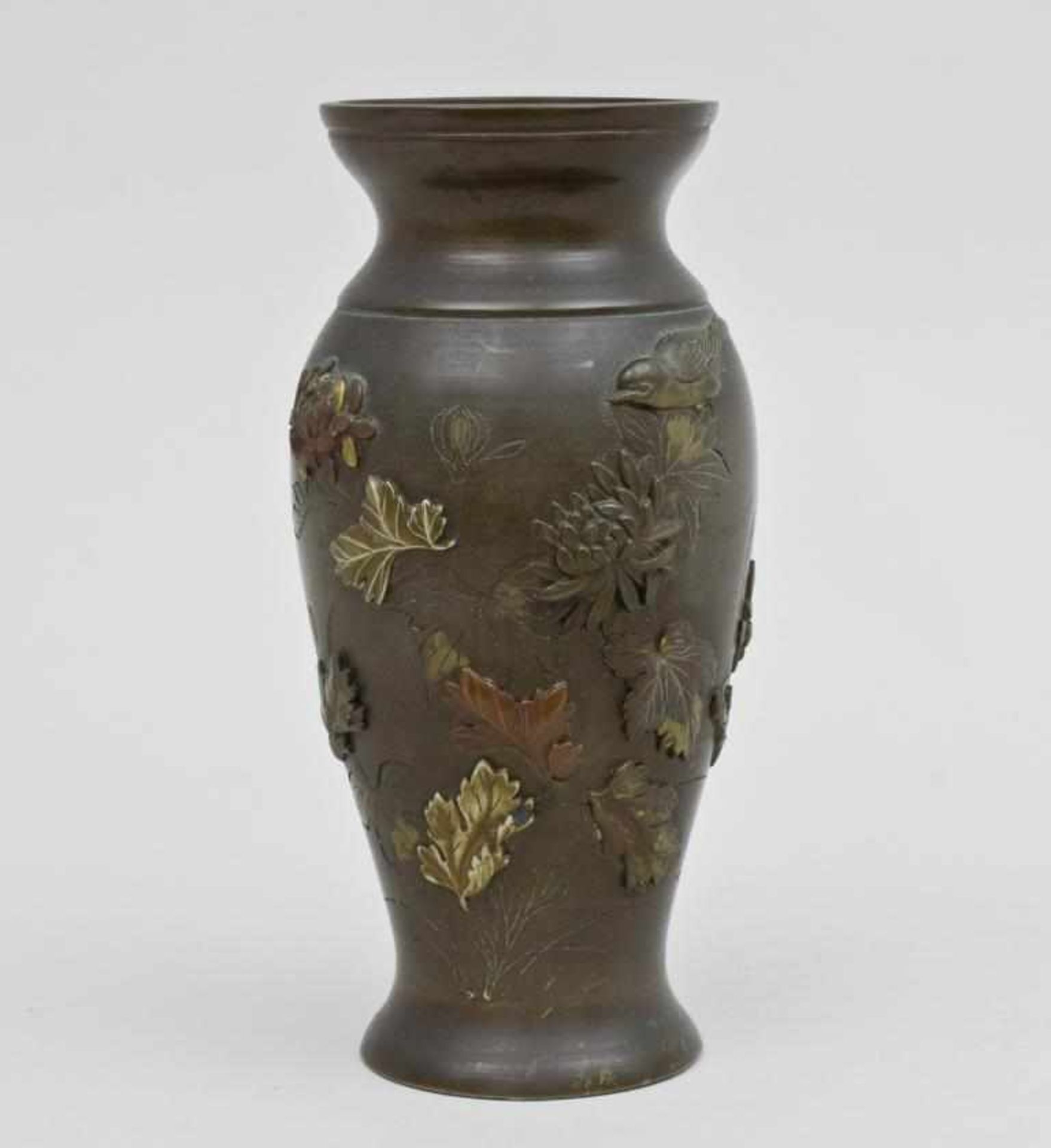 Vase, Meiji-Periode, Japan, Ende 19. Jh.konische Form mit leicht ausgestelltem Rand. Umlaufend