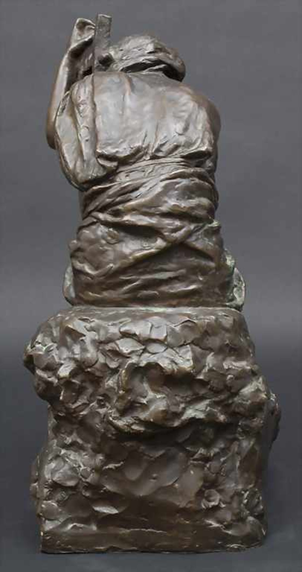 Vincenzo Alfano (1854-1917), Bronzefigur 'Junge Dame mit Lyra' / A bronze figure 'Young lady with - Image 4 of 6