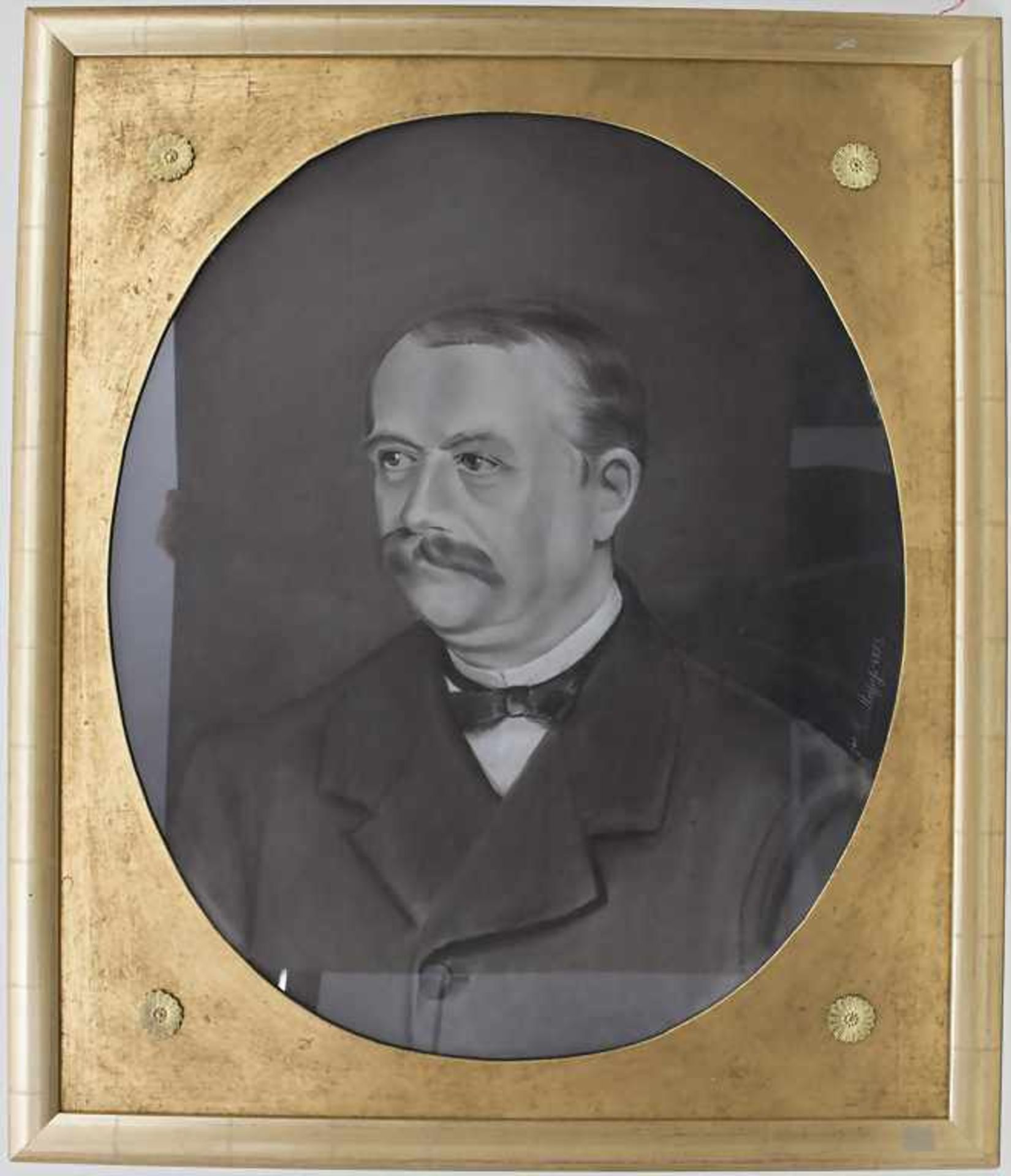 H. von Aufseß (19. Jh.), 'Herrenporträt' / 'A portrait of a gentleman'Technik: Kreide auf Papier, - Image 2 of 4