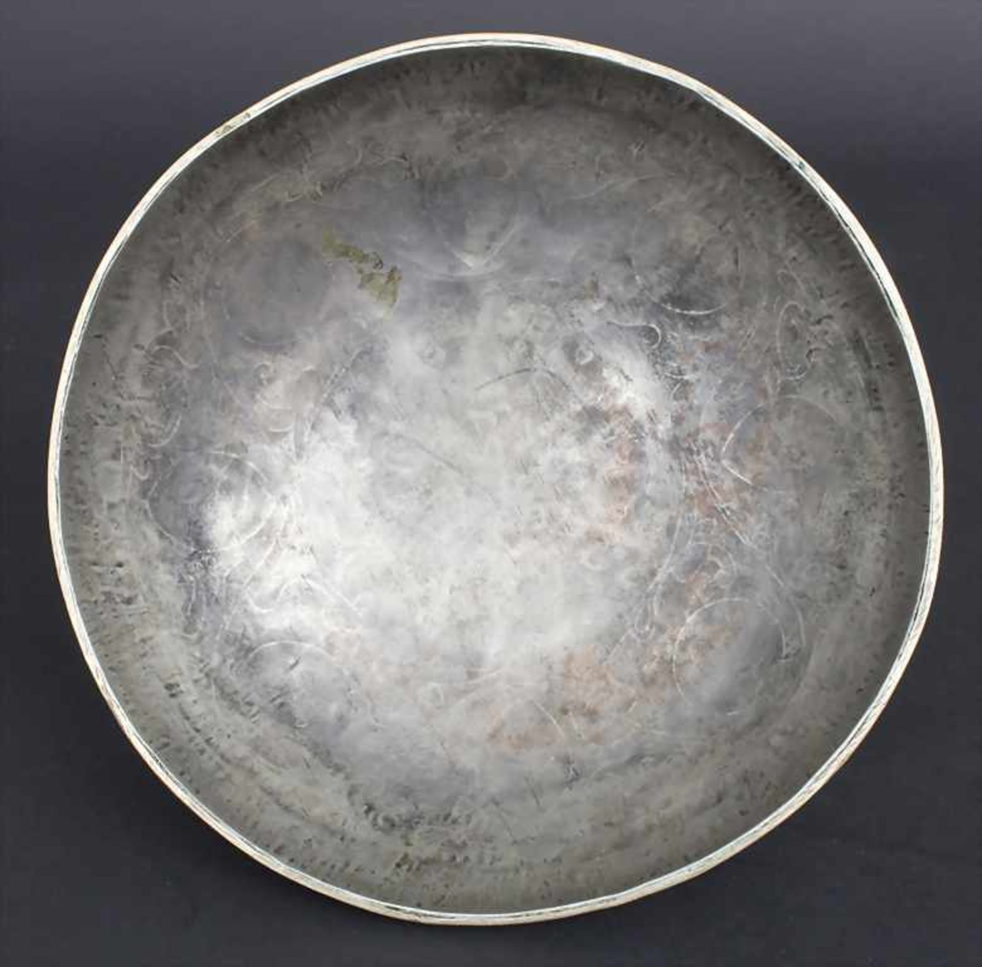 Anbietschale / A bowl, Orient, um 1900Material: Kupfer, versilbert, verzinnt, Ornamentik - Image 3 of 4